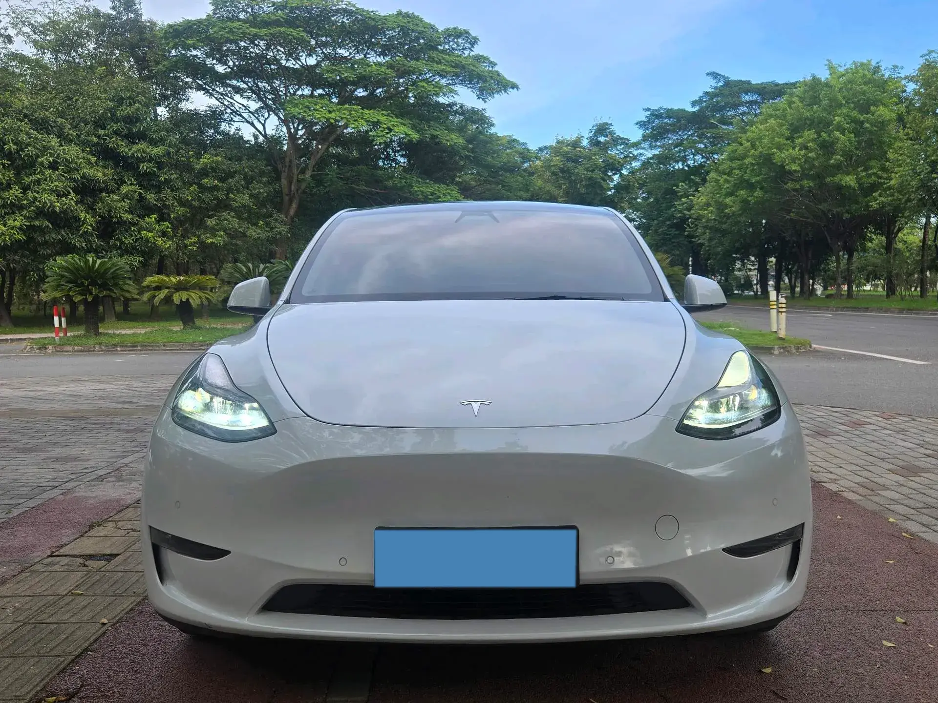 2021 TESLA MODEL thumbnail 2