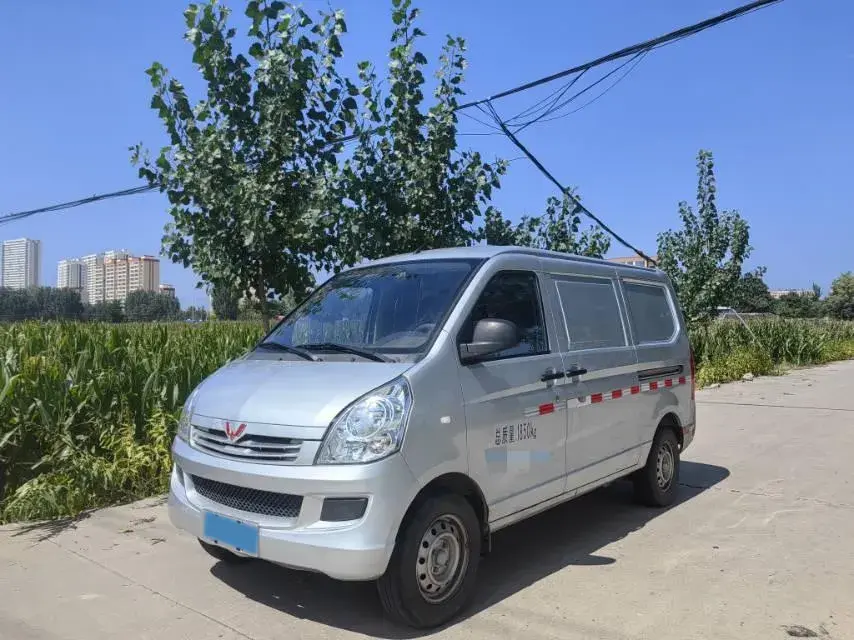 2021 WuLing RongGuang S 1.2L 76HP L4 5MT