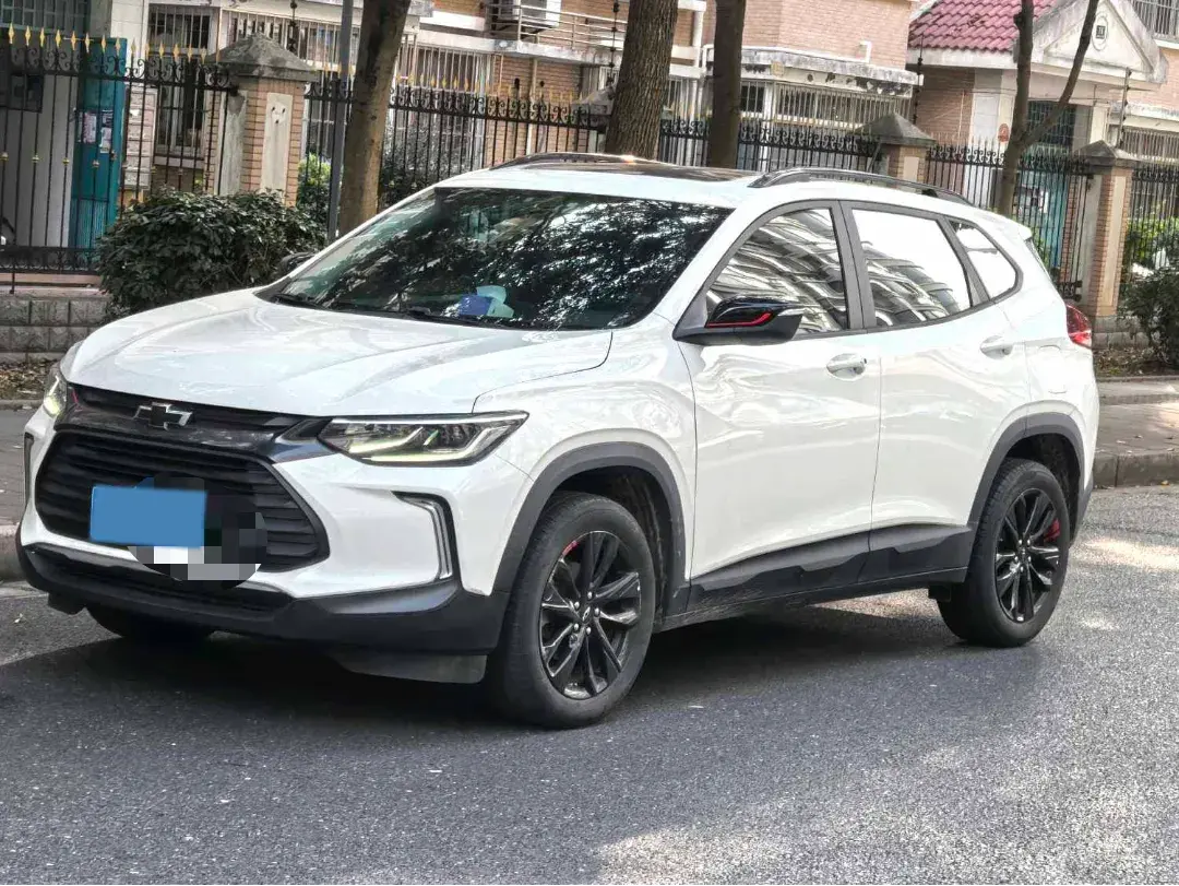 2019 CHEVROLET TRAX view 1