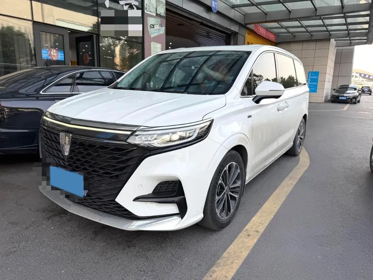 2021 ROEWE IMAX8 view 1