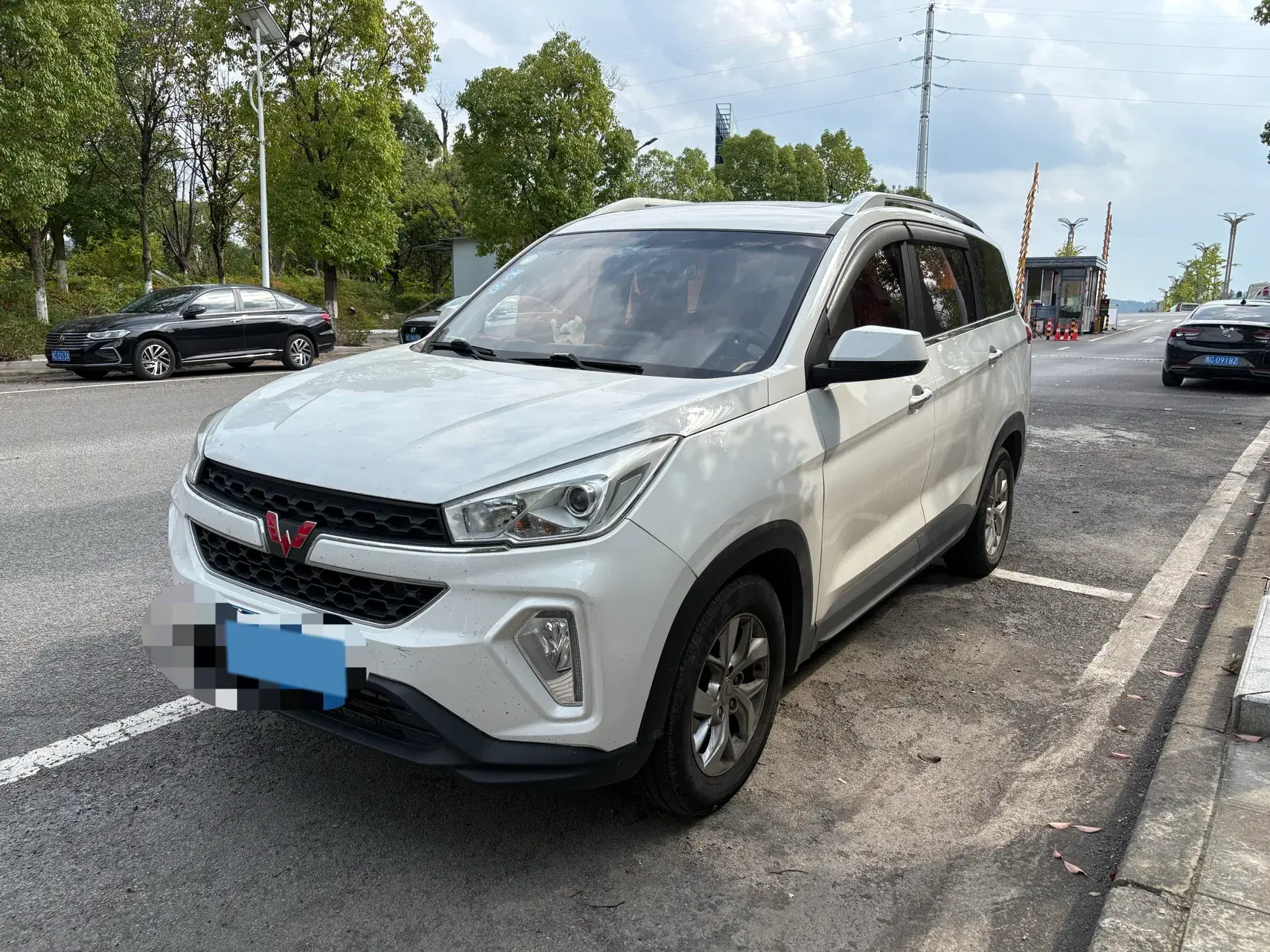 2018 WULING HONGGUANG view 1