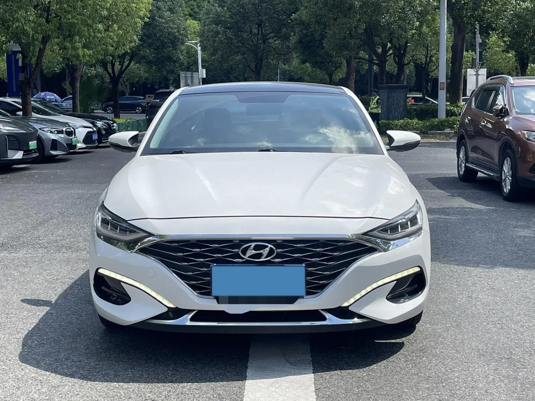 2019 HYUNDAI LA thumbnail 2