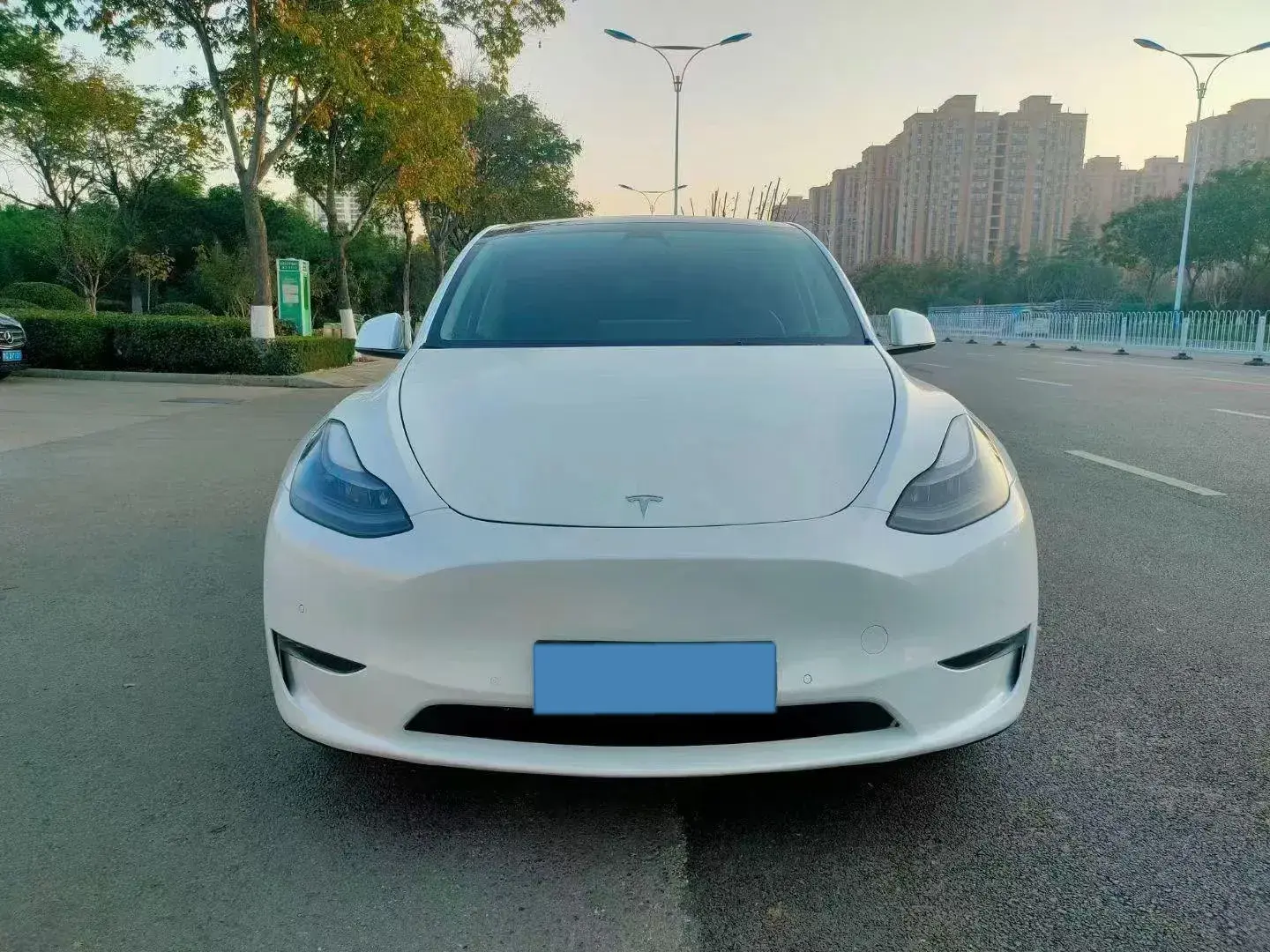 2022 TESLA MODEL thumbnail 3