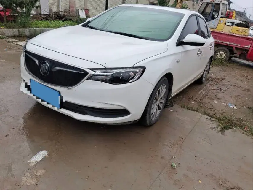 2021 BUICK EXCELLE view 1