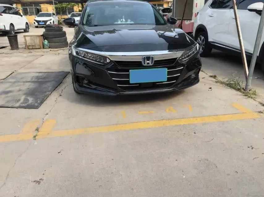 2022 HONDA ACCORD thumbnail 2