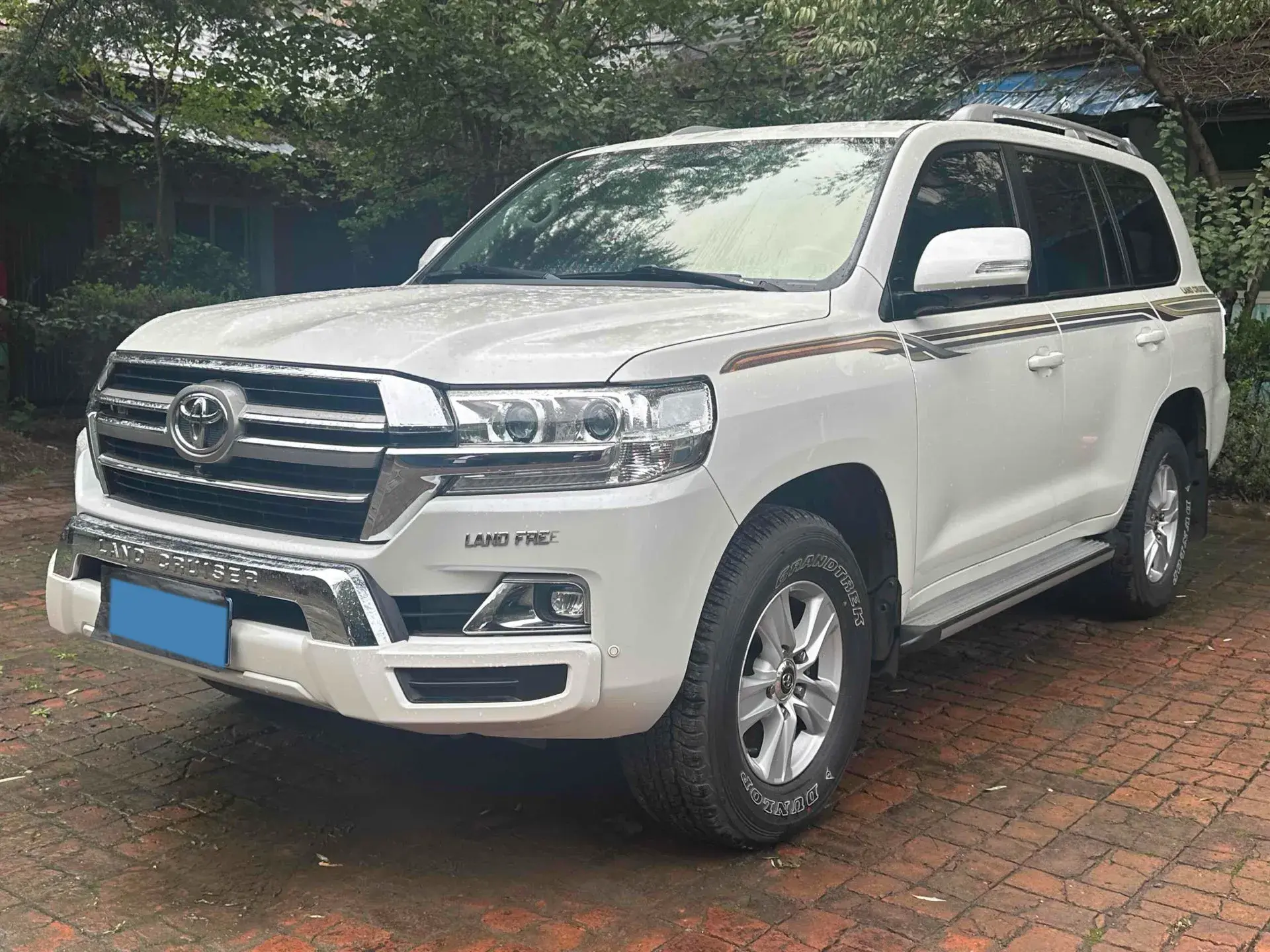 2019 CHEVROLET TRAX view 1