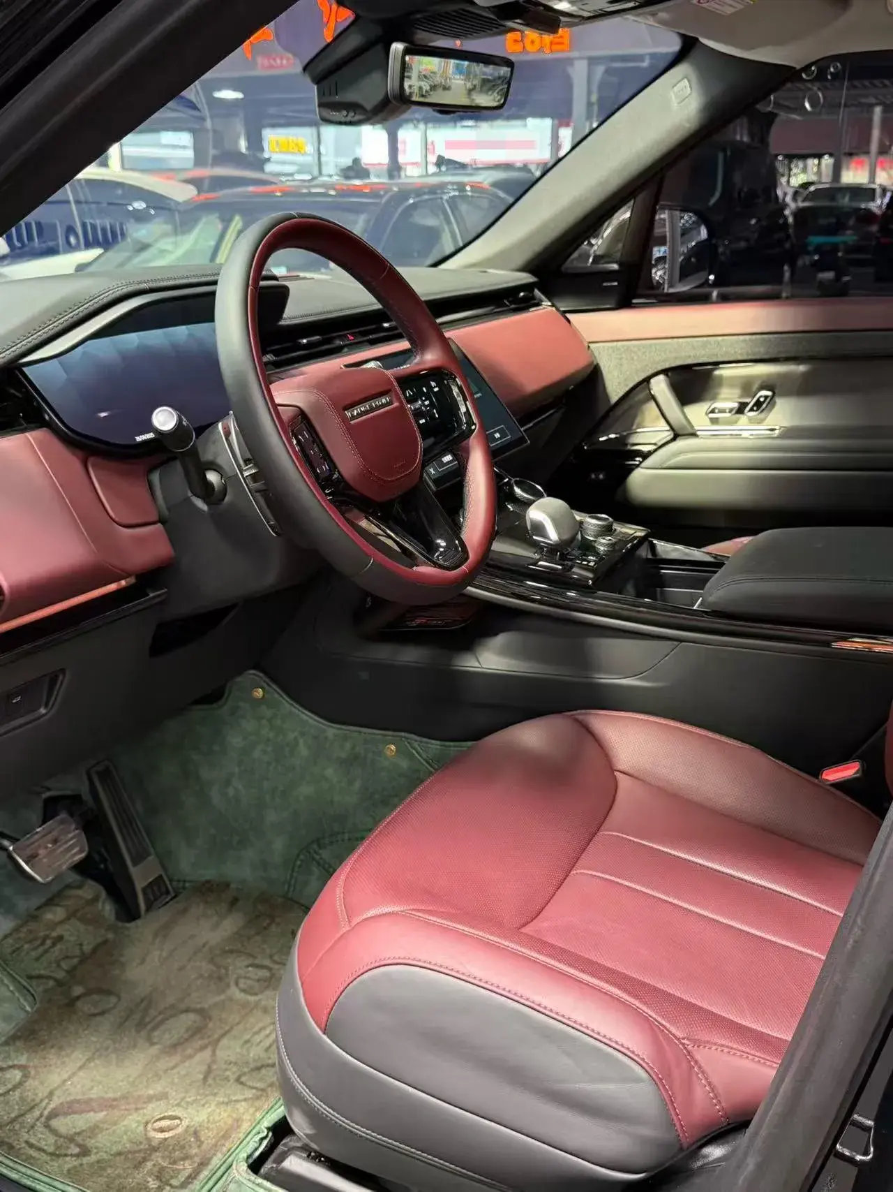 2023 LAND ROVER thumbnail 2