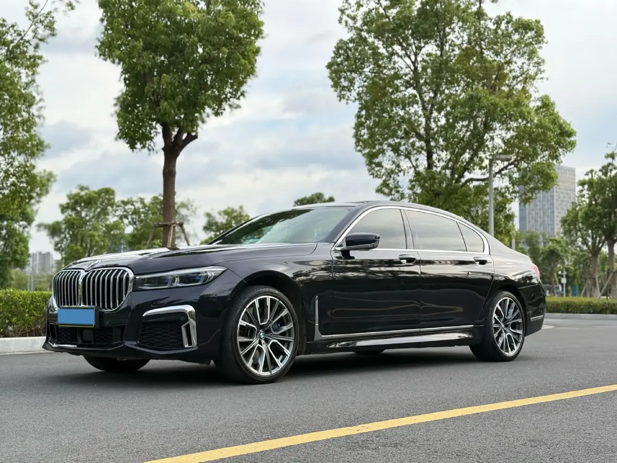 2019 BMW 7 Series 3.0T 340HP L6 8AT