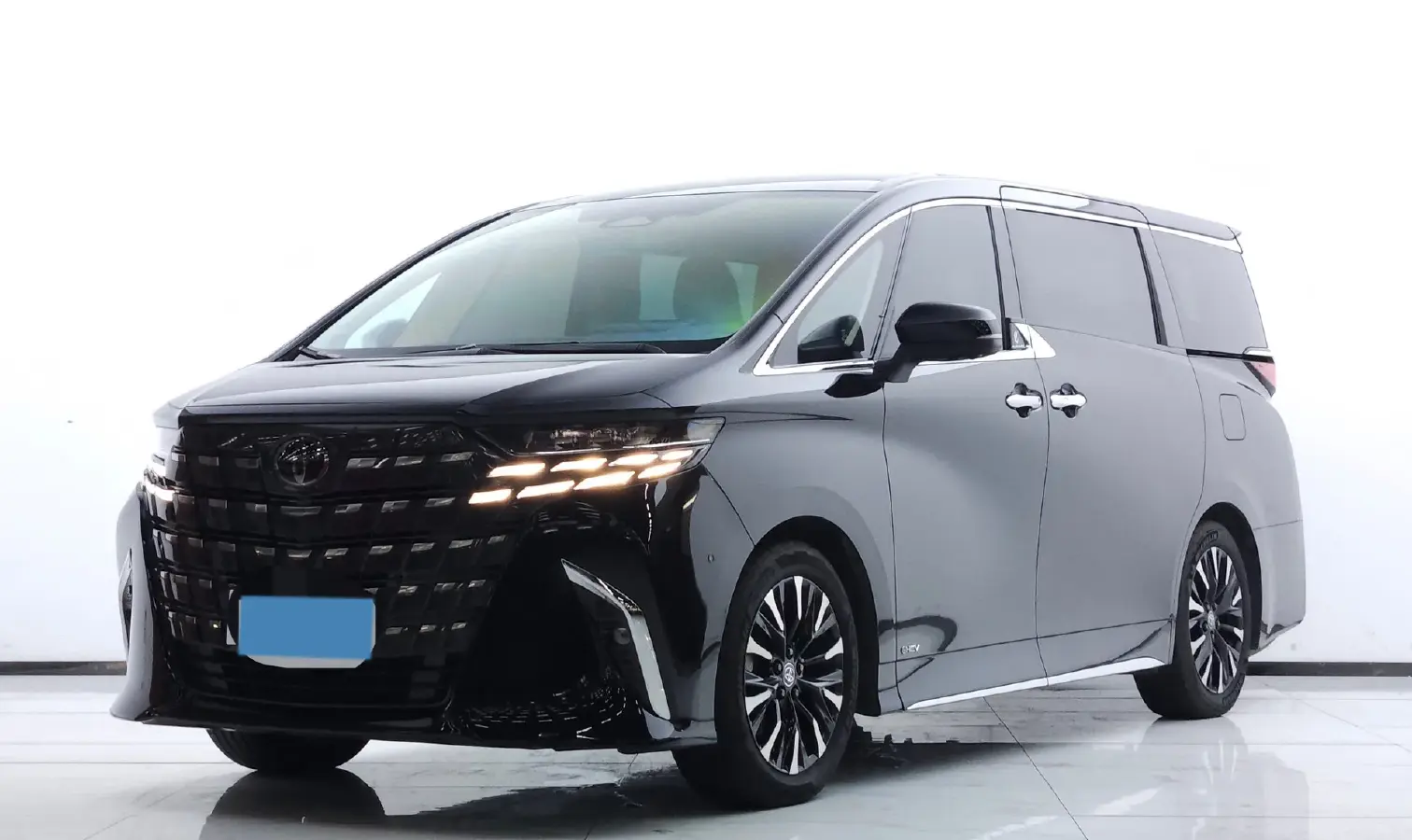 2024 Toyota Alphard 2.5L 190HP L4 E-CVT Hybrid