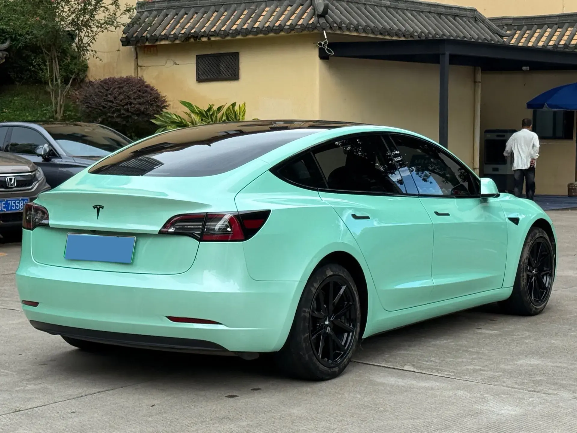 2020 TESLA MODEL thumbnail 4