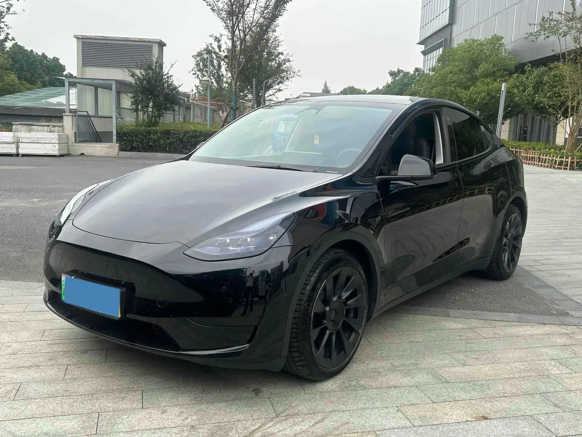 2022 TESLA MODEL view 1