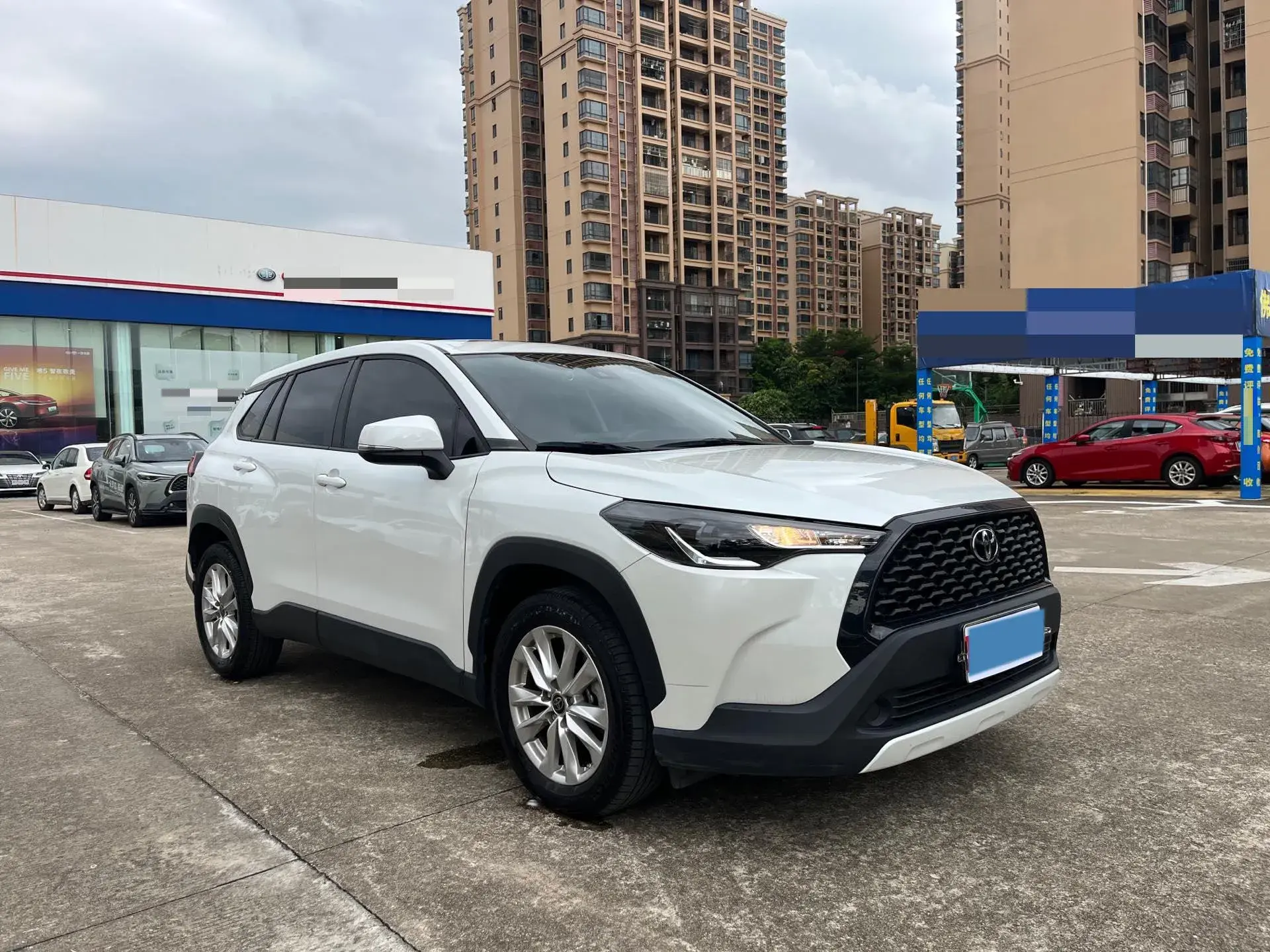 2023 TOYOTA COROLLA thumbnail 3