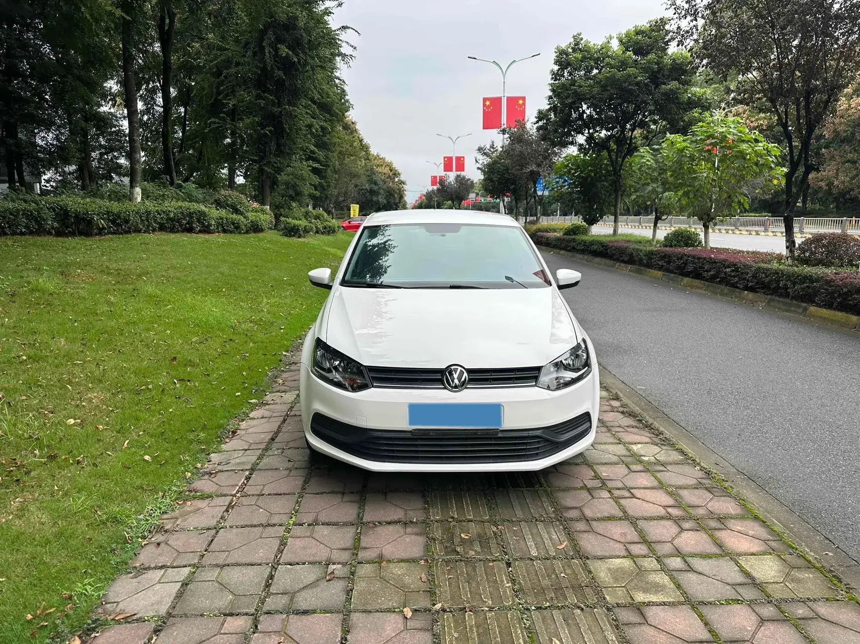 2018 VOLKSWAGEN POLO thumbnail 2