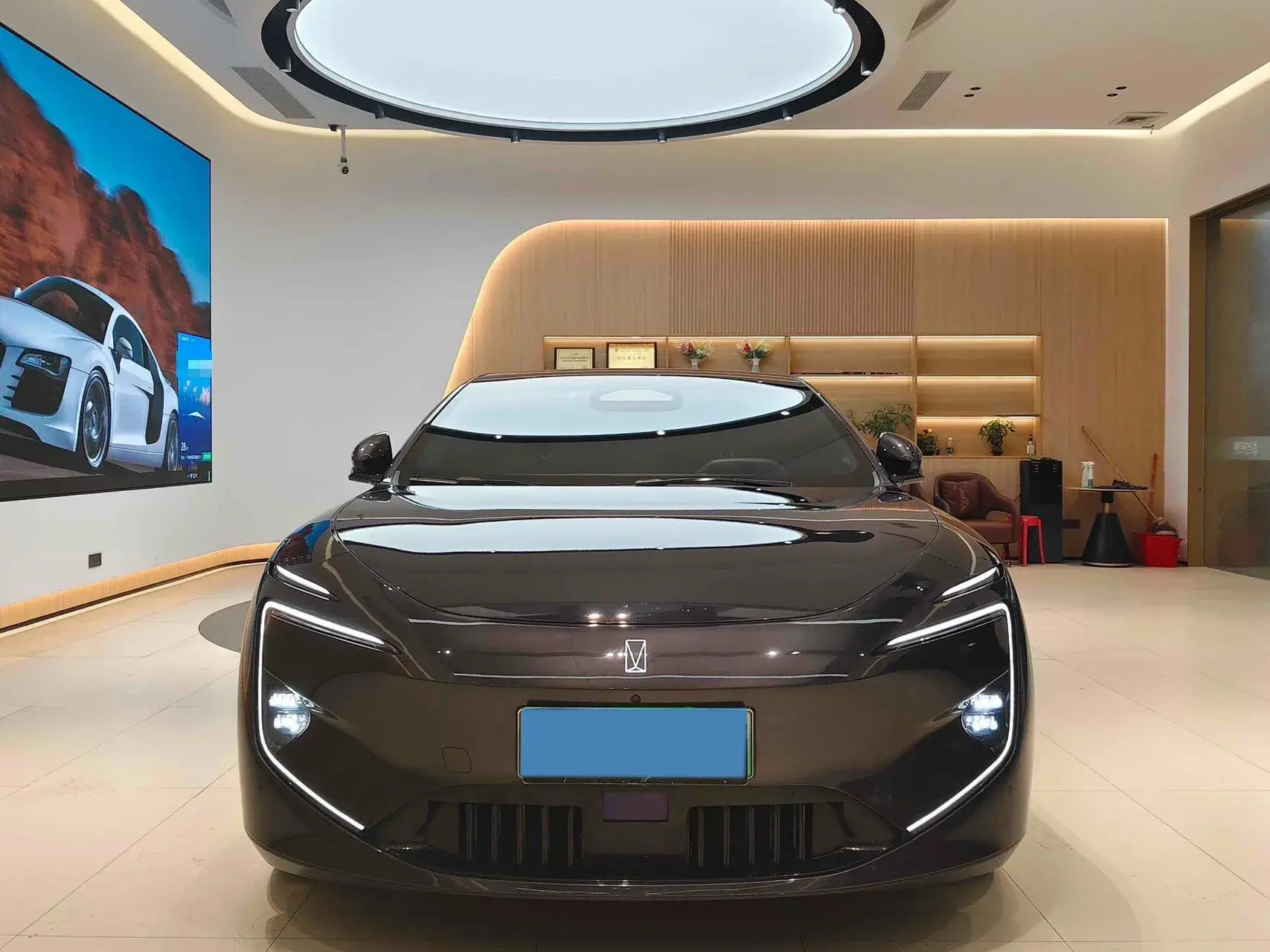 2024 AVATR 12 thumbnail 2