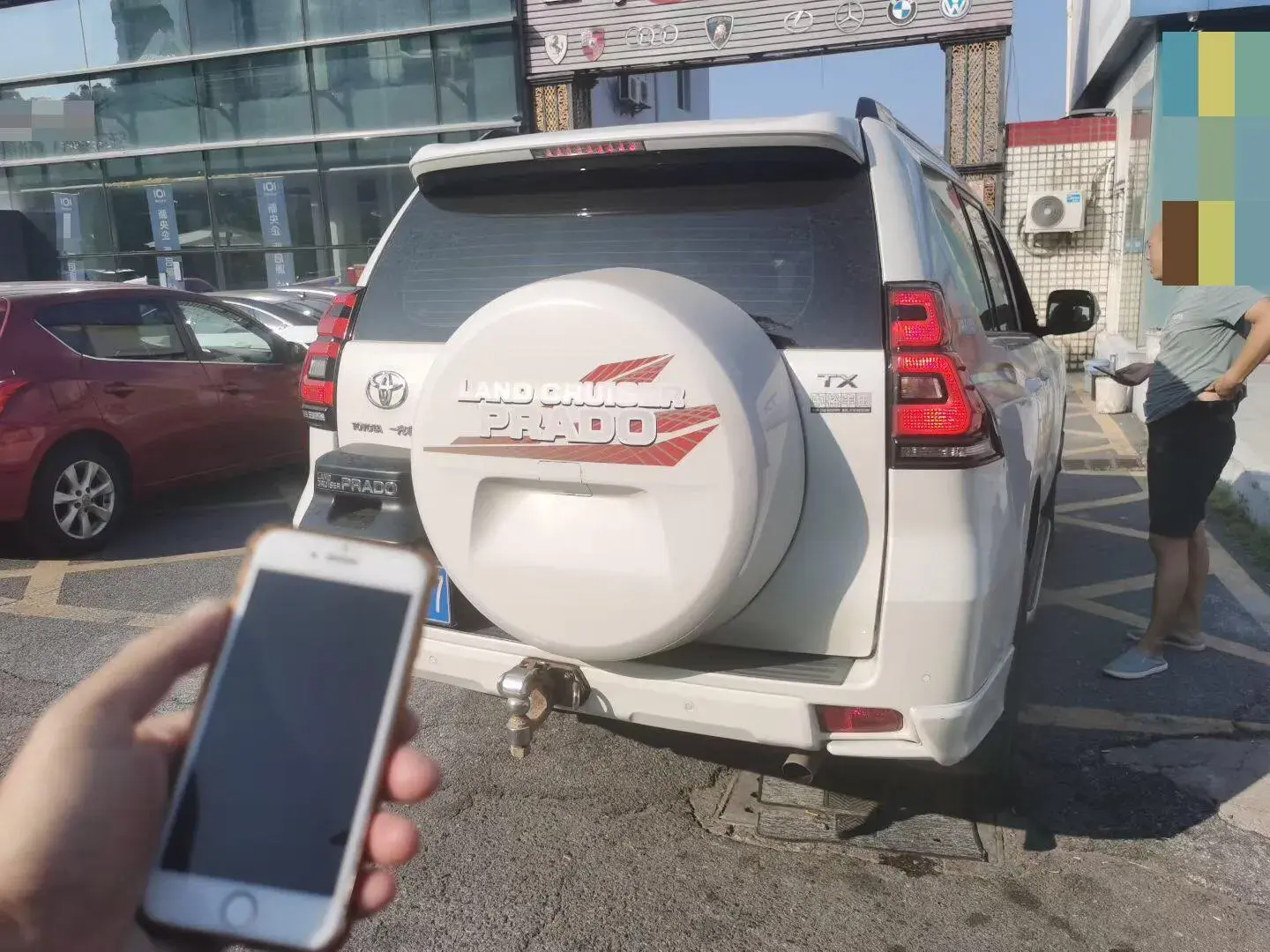 2019 TOYOTA LAND thumbnail 4