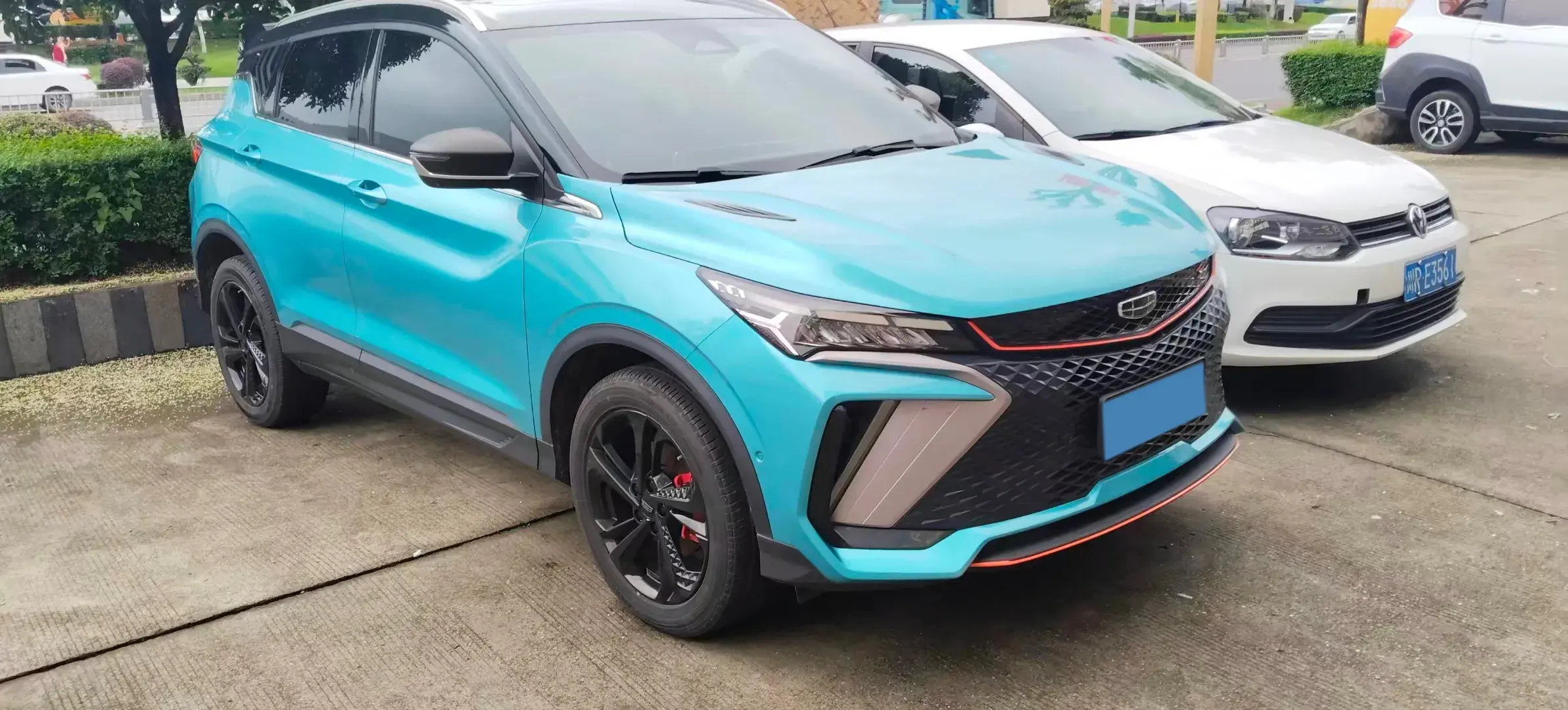 2022 GEELY COOLRAY thumbnail 2