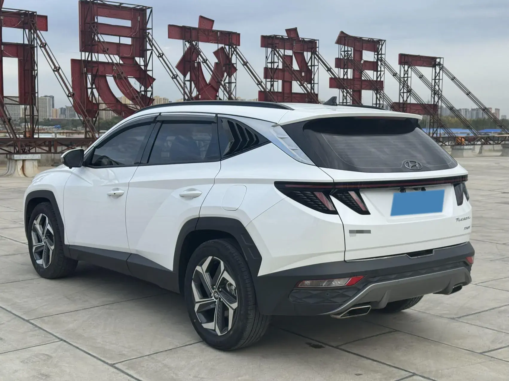 2021 HYUNDAI TUCSON thumbnail 3