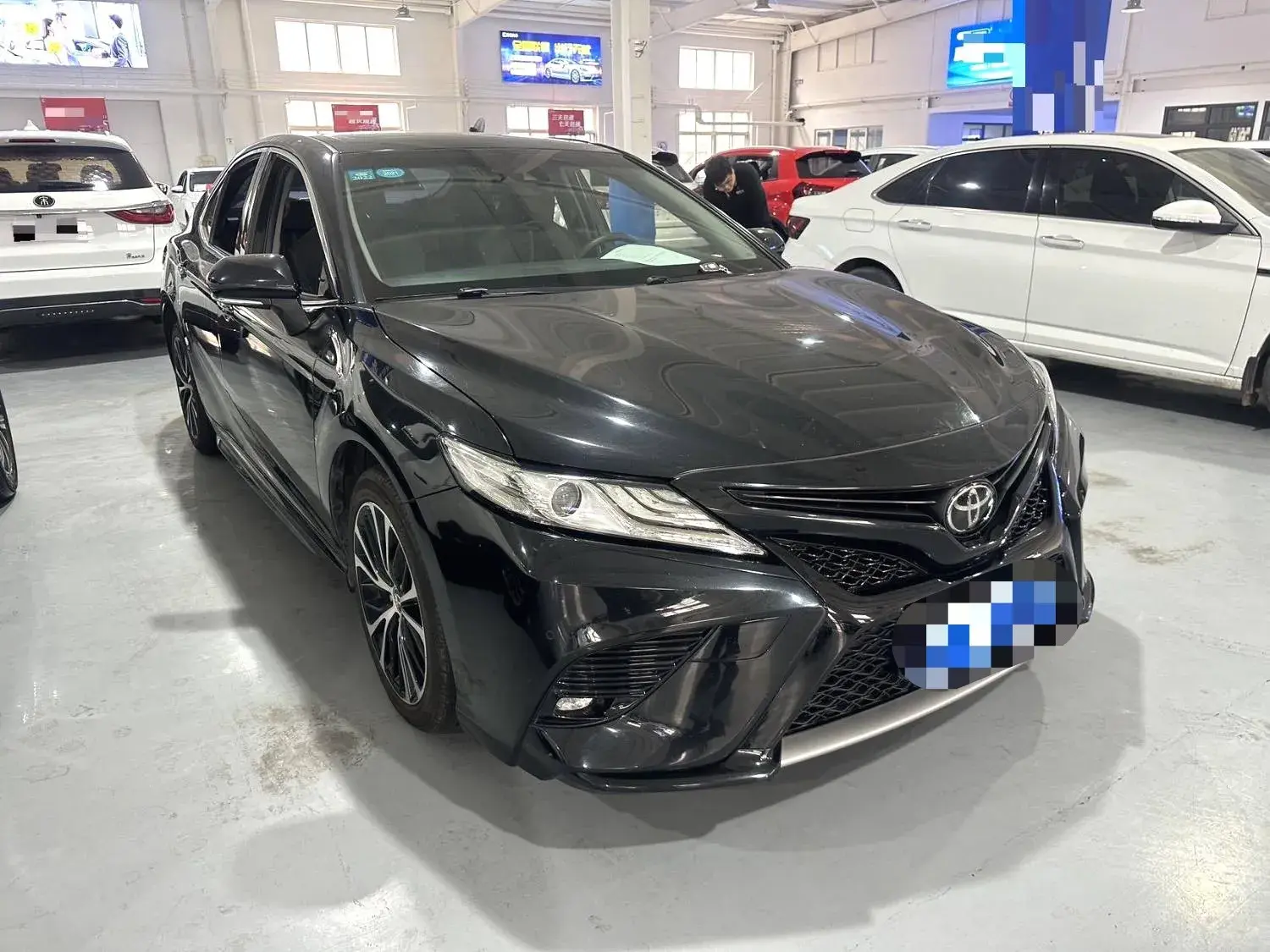 2019 TOYOTA CAMRY thumbnail 3