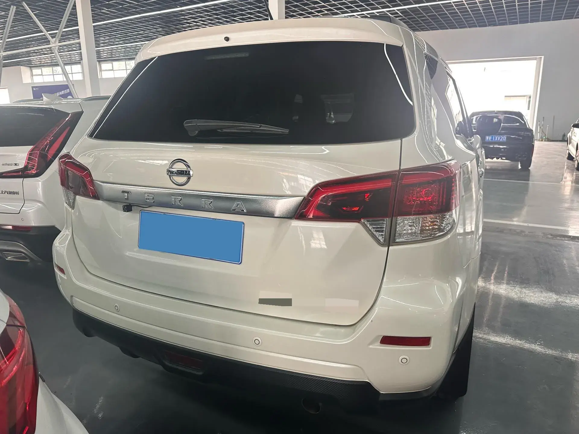 2020 NISSAN TERRA thumbnail 4