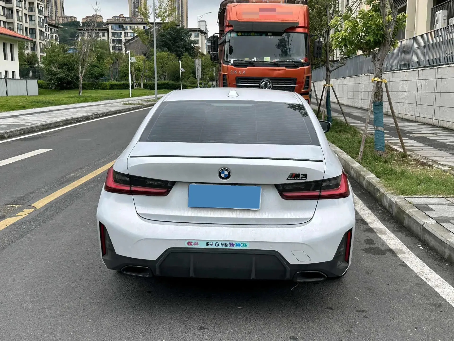 2024 BMW 3 thumbnail 4