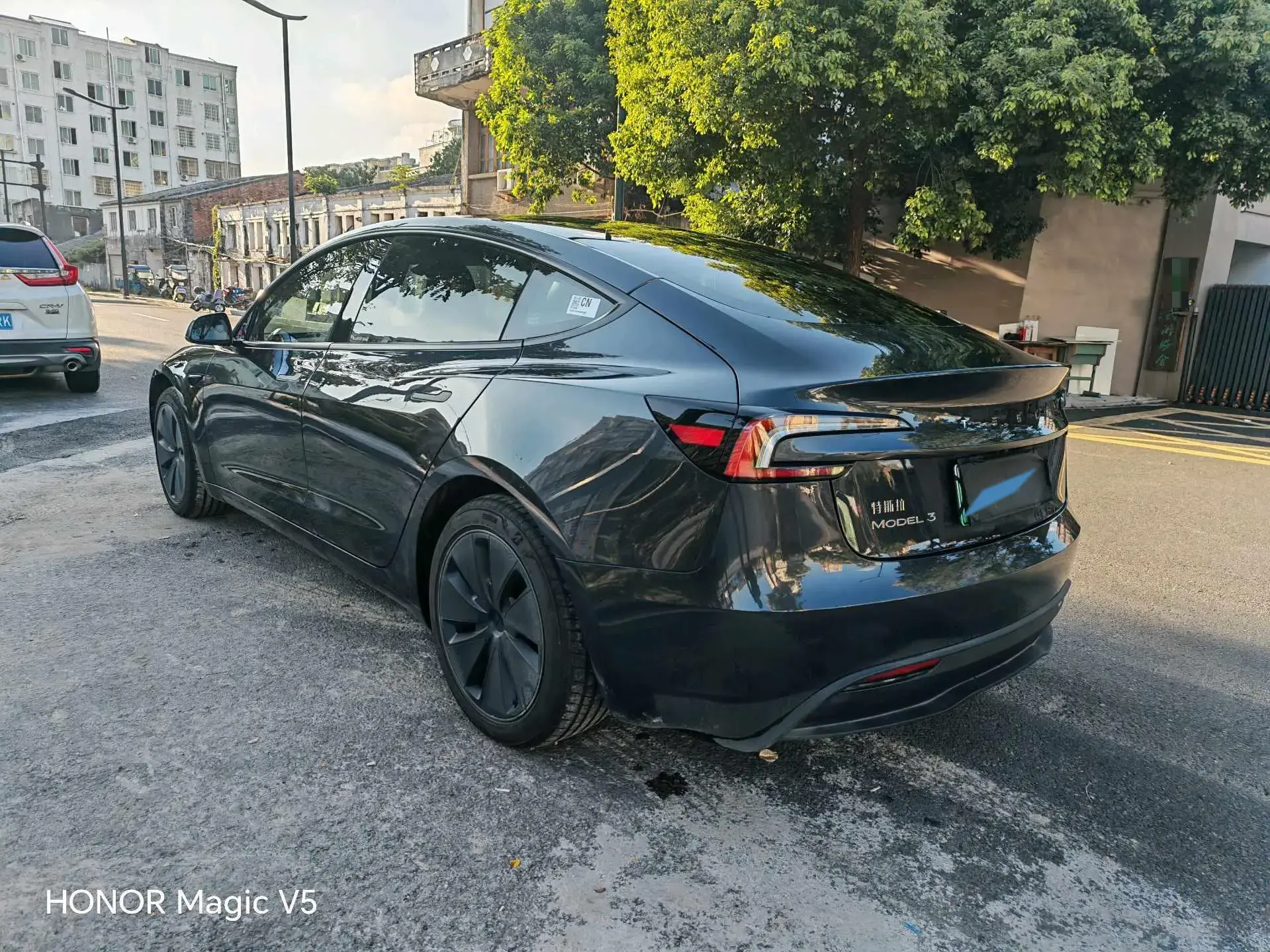 2025 TESLA MODEL thumbnail 4