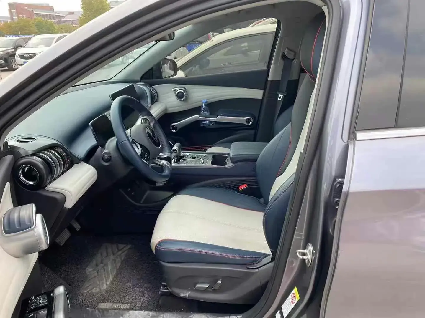 2022 BYD YUAN thumbnail 4