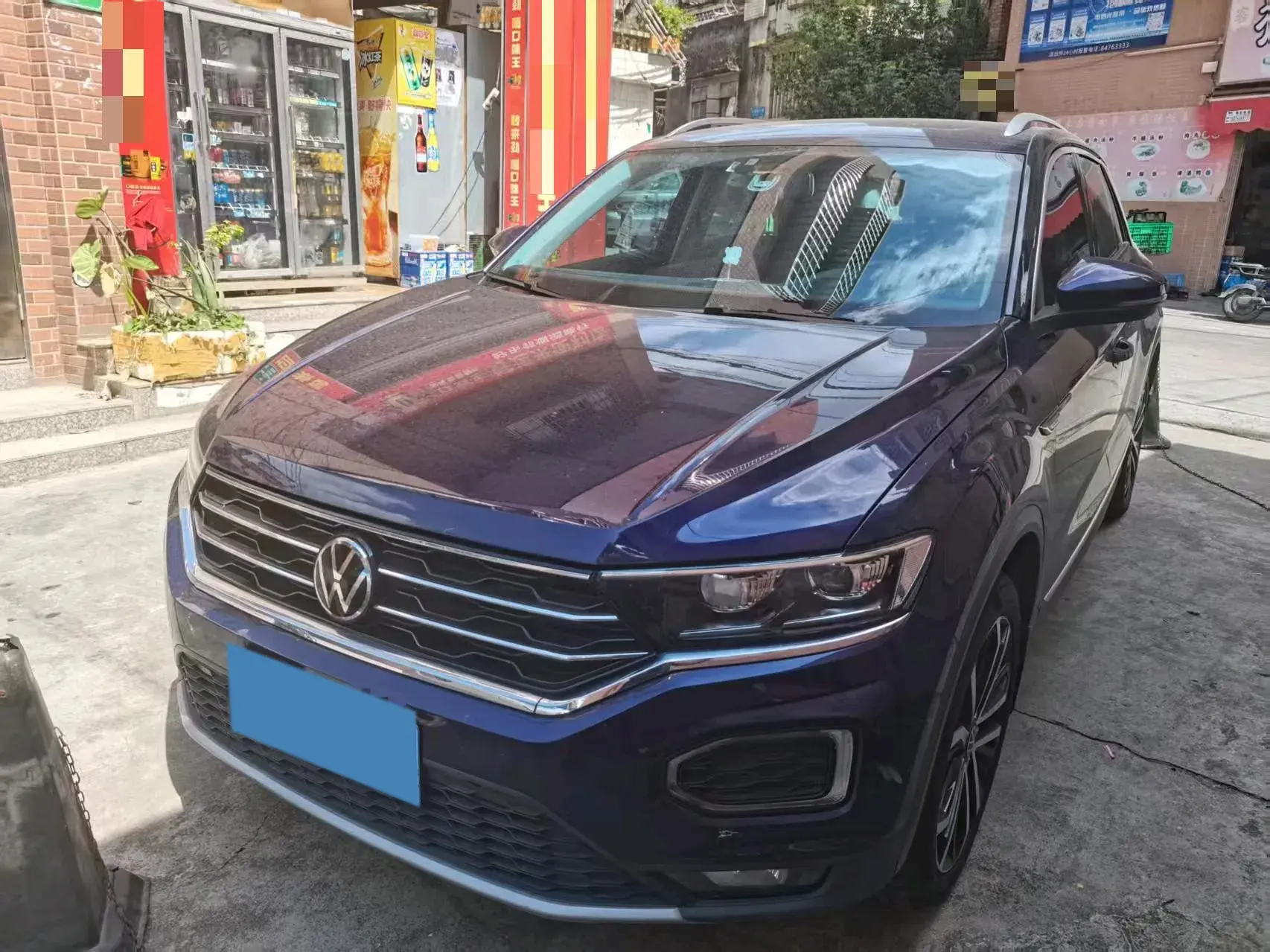 2021 VOLKSWAGEN T-ROC view 1