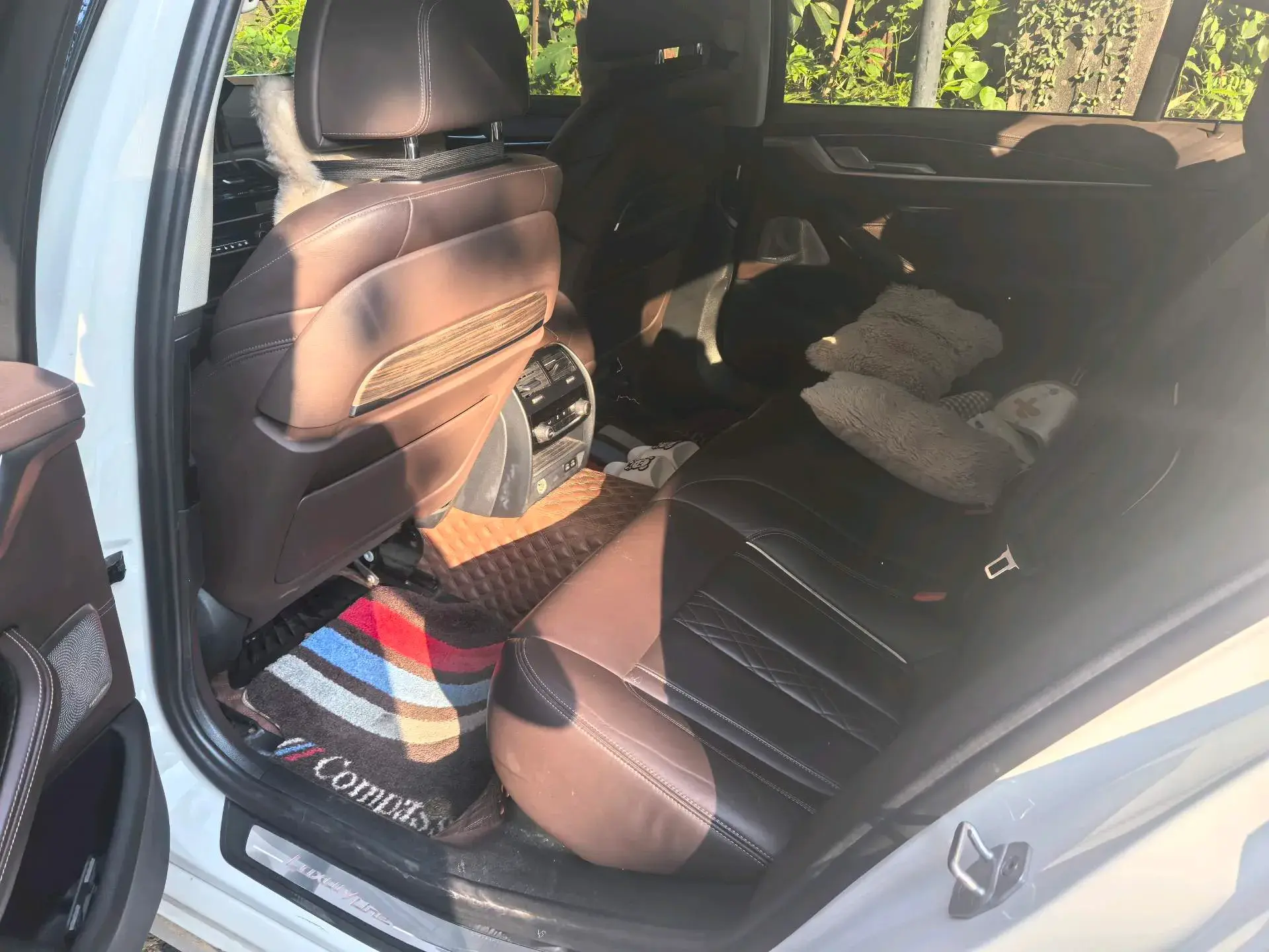 2020 BMW 5 thumbnail 4