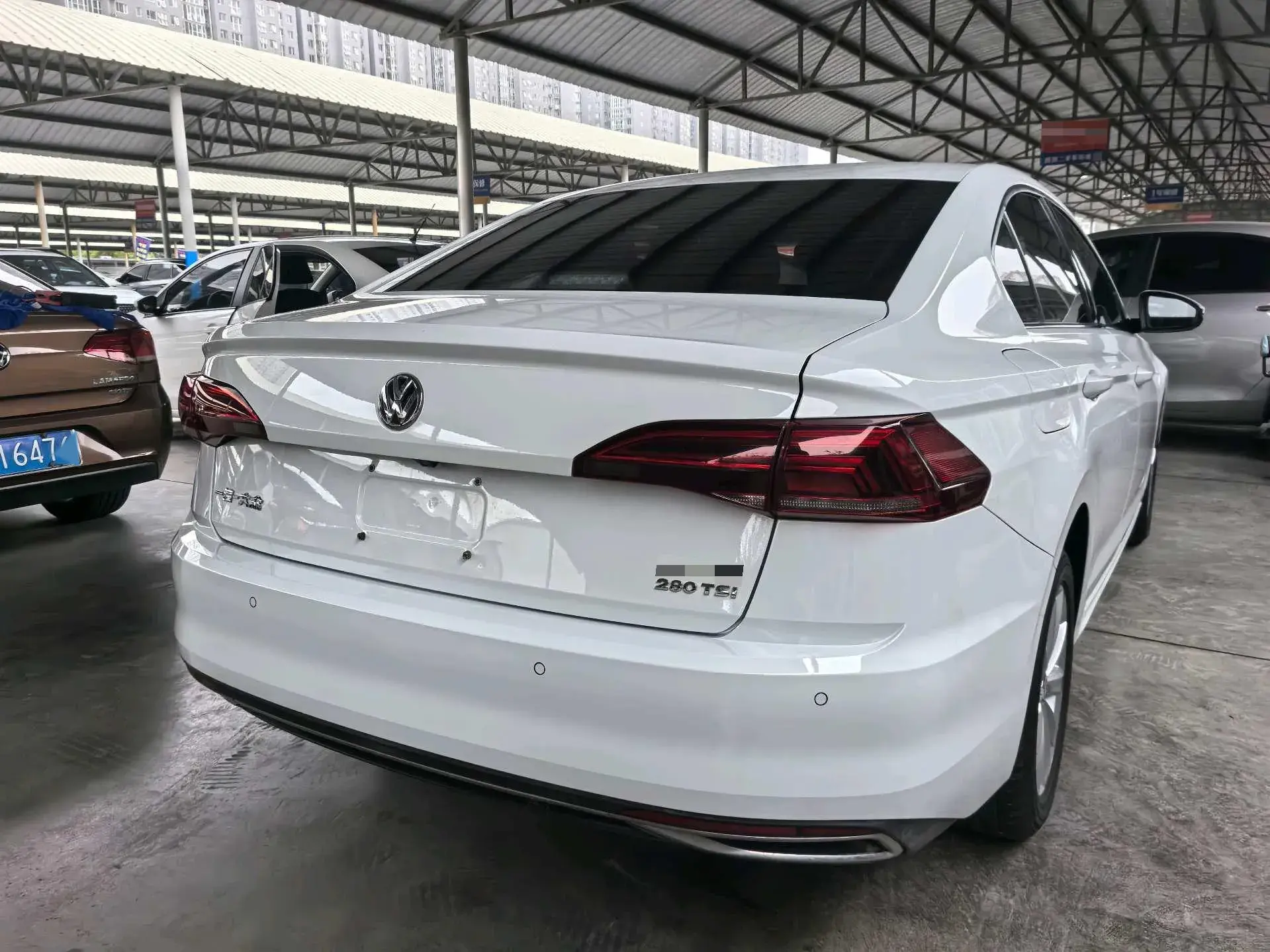 2019 VOLKSWAGEN BORA thumbnail 4