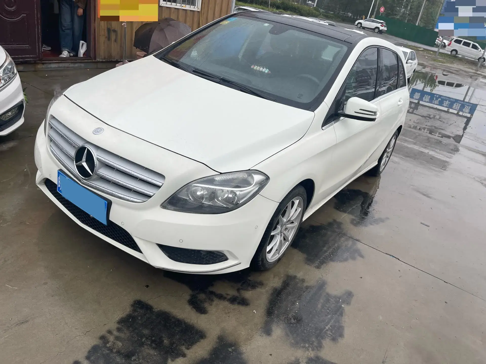 2012 MERCEDES-BENZ B view 1