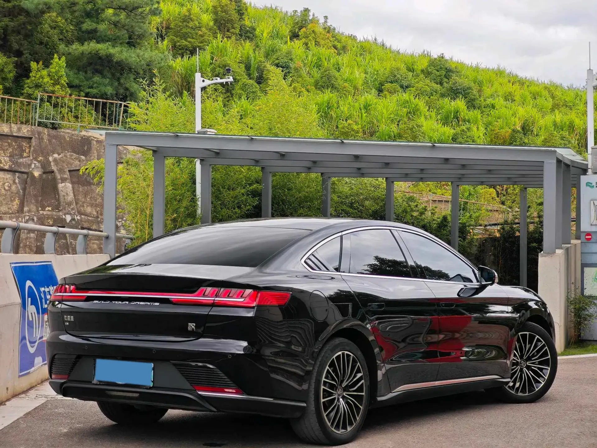 2020 BYD HAN thumbnail 4