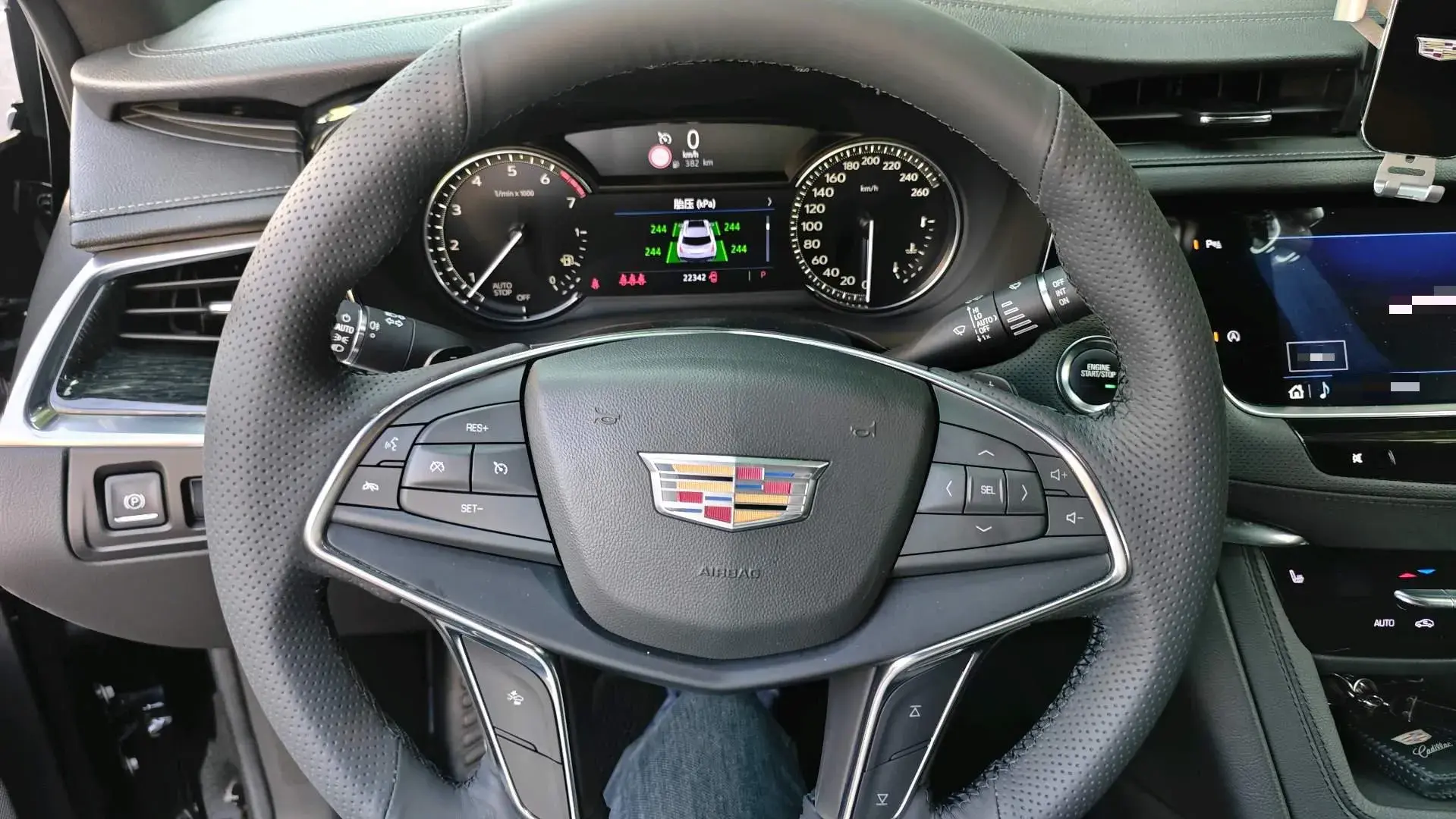 2020 CADILLAC XT5 thumbnail 3