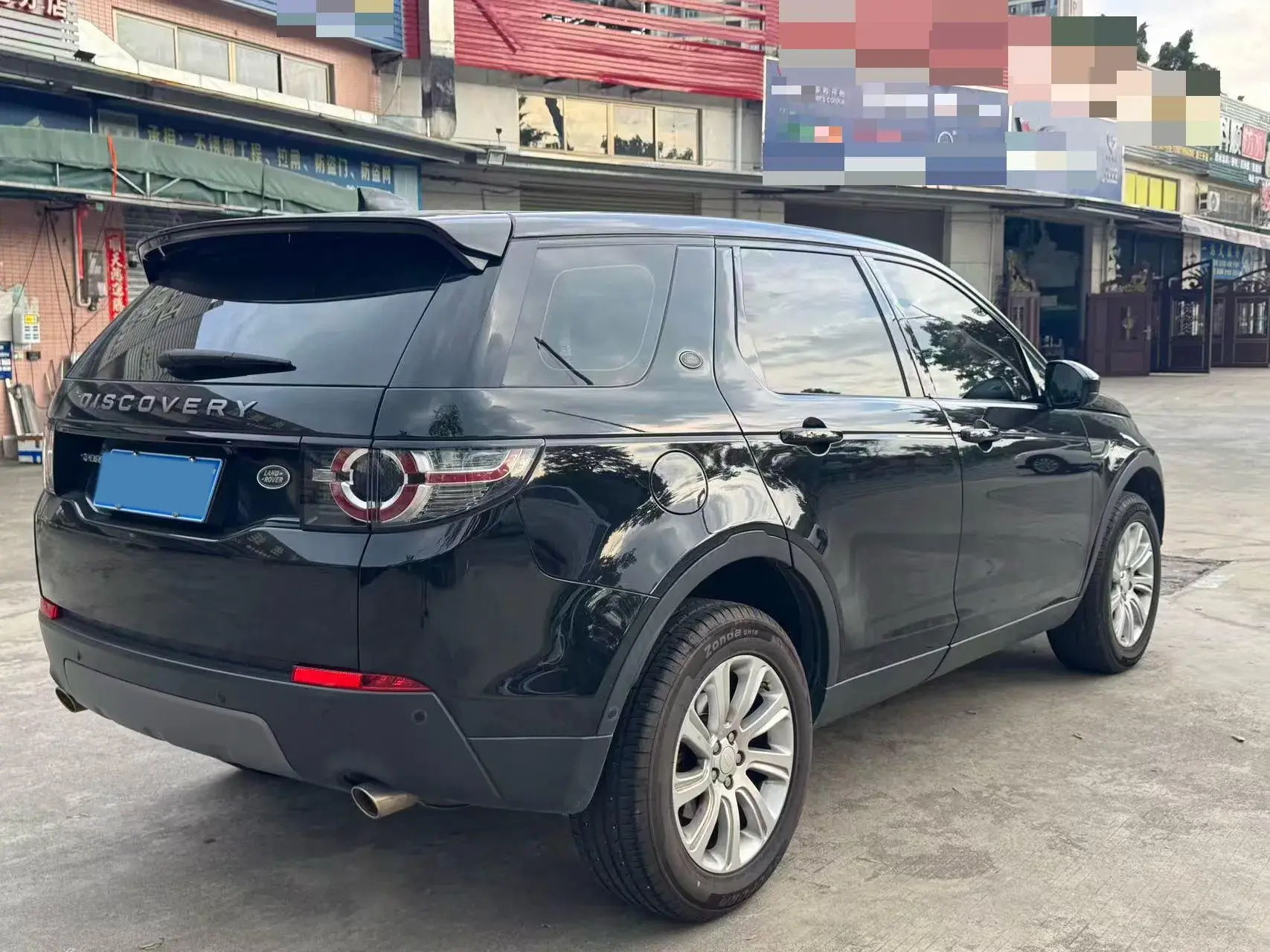 2019 LAND ROVER thumbnail 4