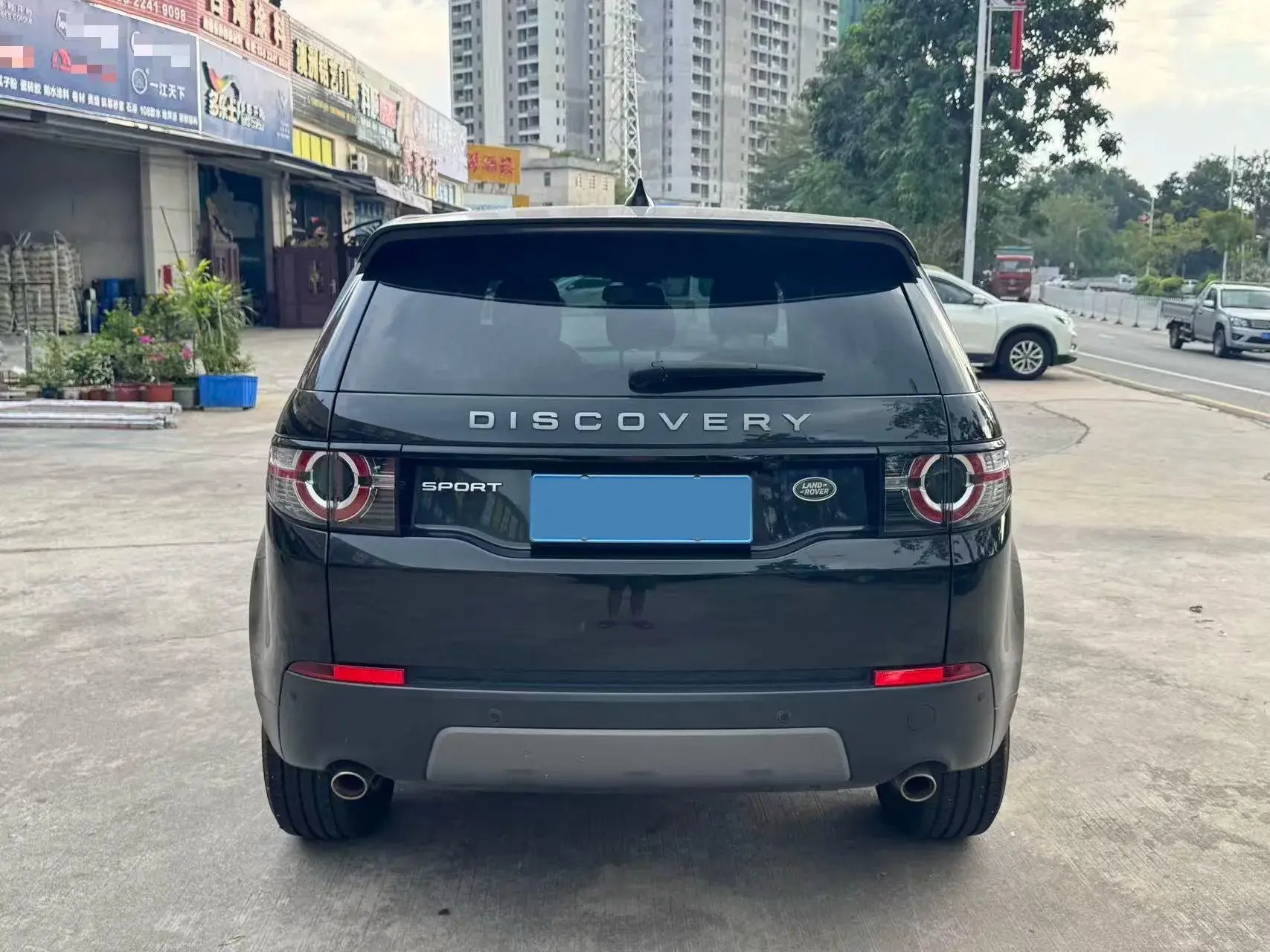 2019 LAND ROVER thumbnail 3