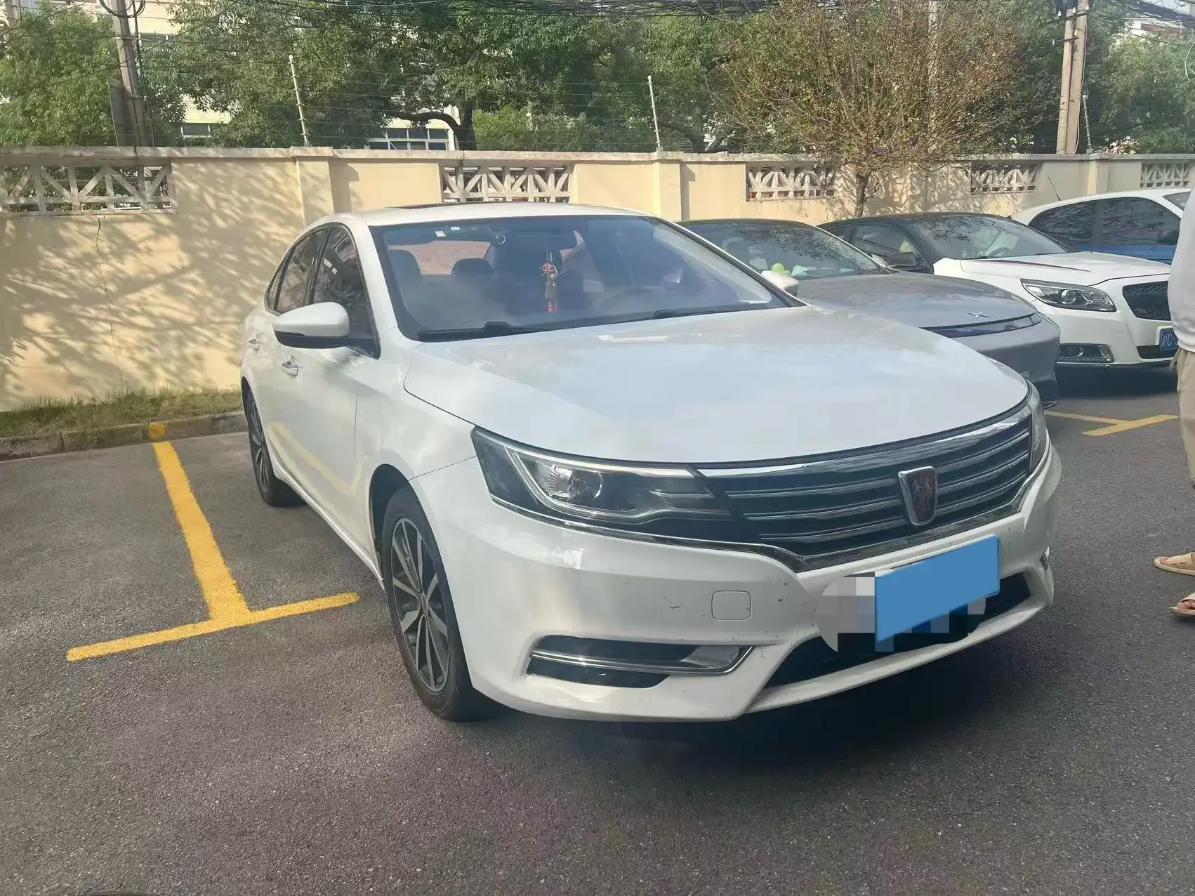 2018 ROEWE I6 thumbnail 4