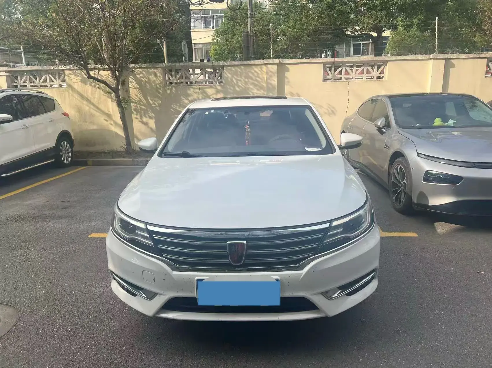 2018 ROEWE I6 thumbnail 3