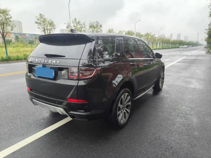 2024 LAND ROVER thumbnail 3