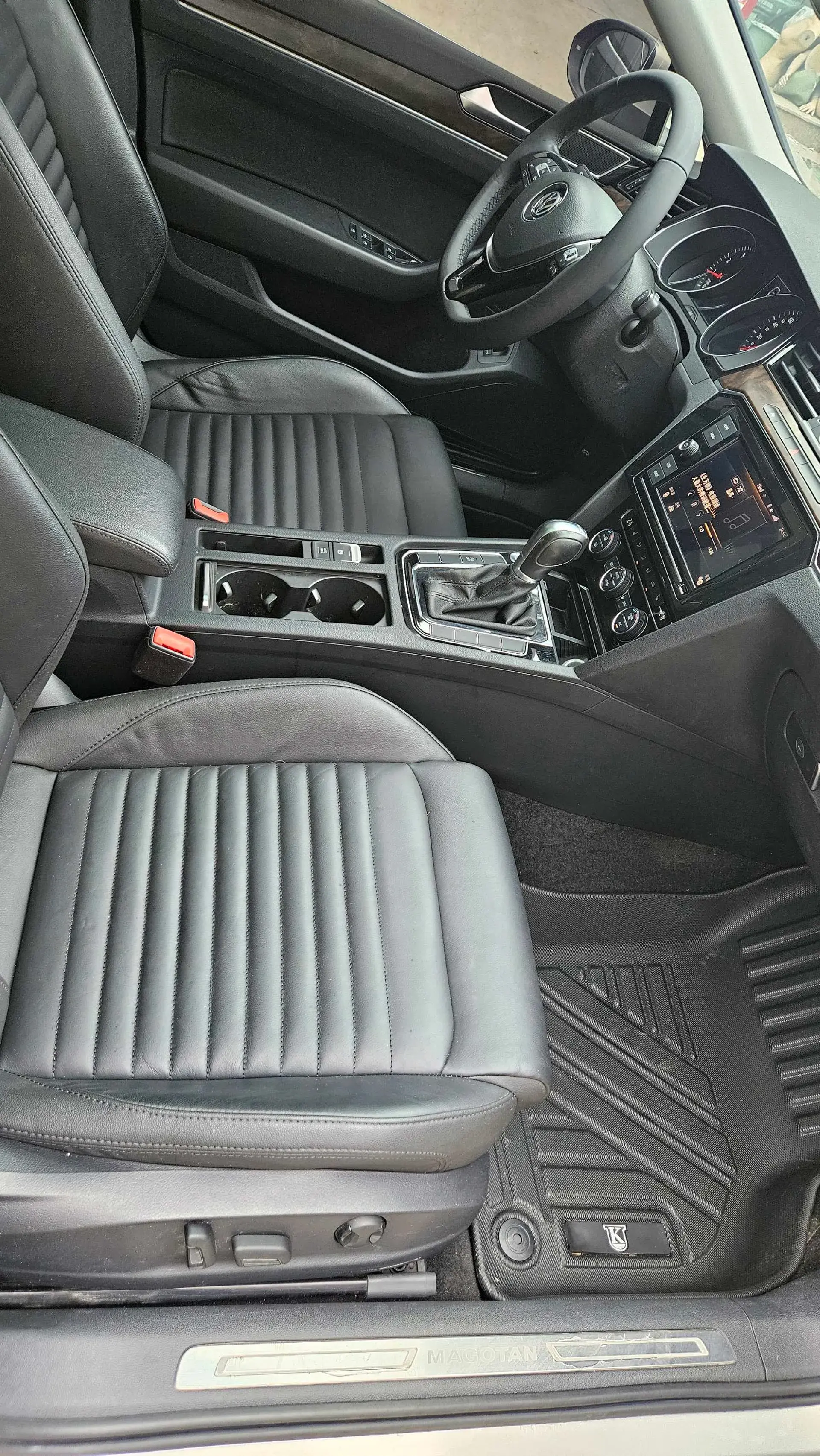 2019 VOLKSWAGEN MAGOTAN thumbnail 4