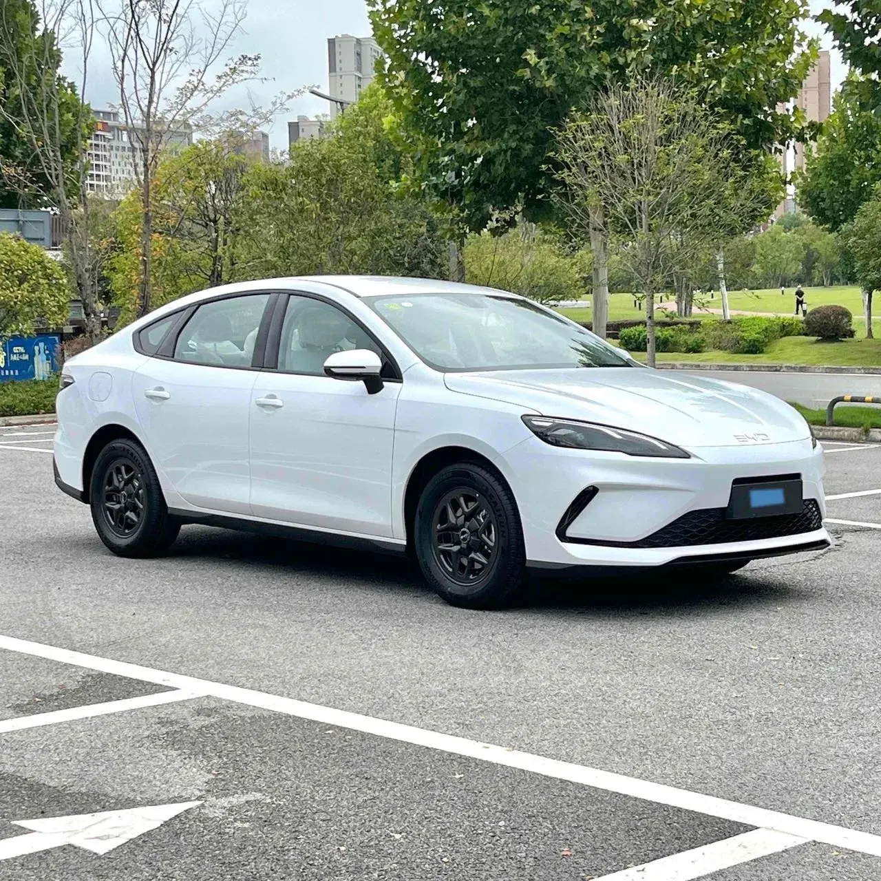 2025 BYD SEAL05 thumbnail 3