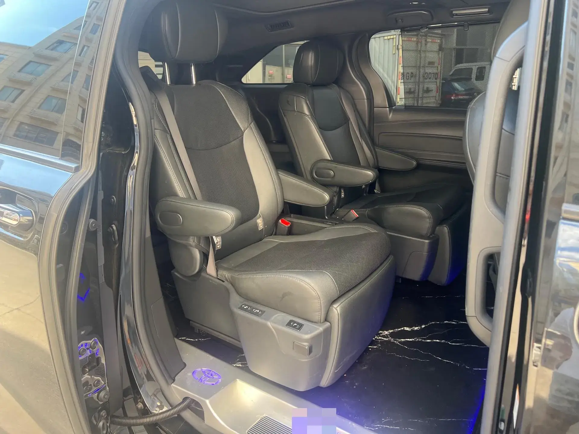 2023 TOYOTA SIENNA thumbnail 2