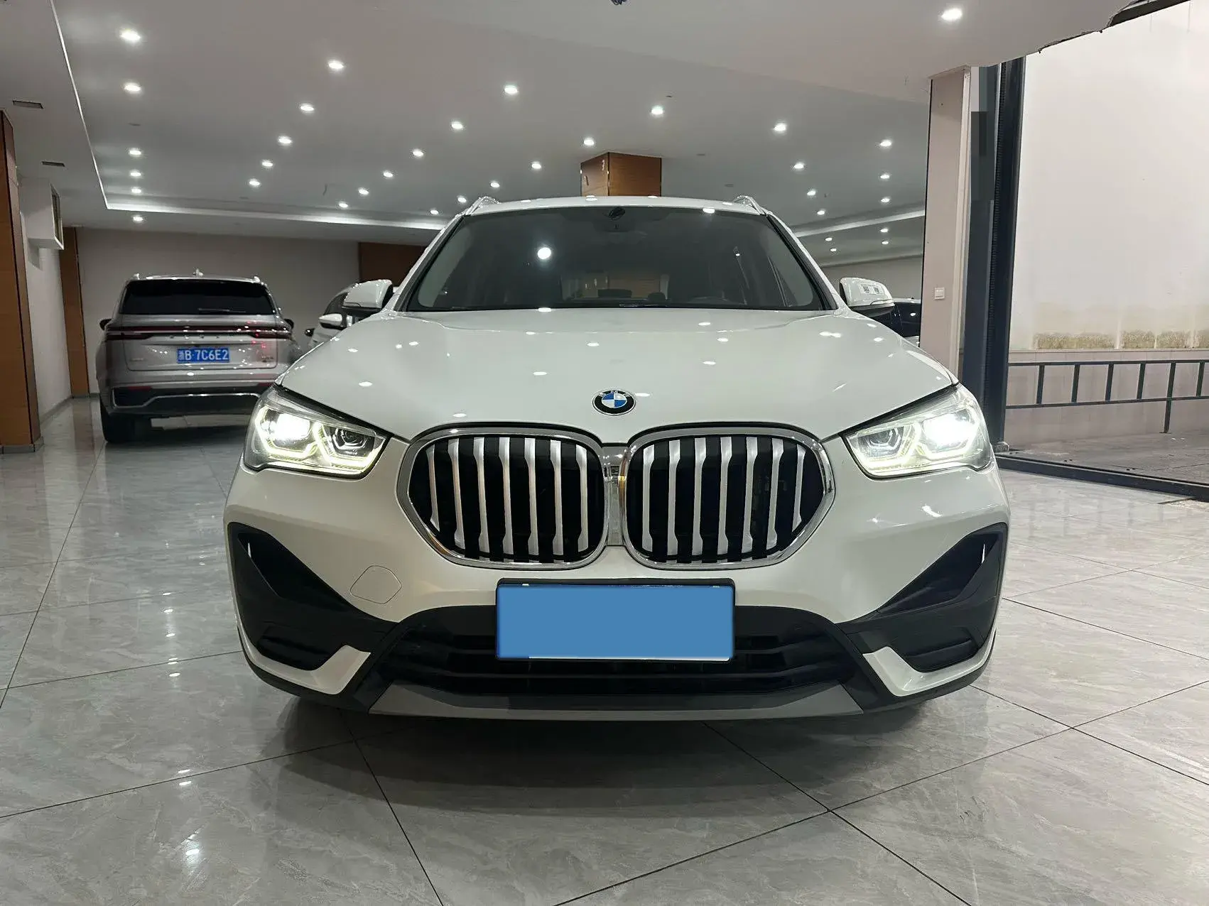 2021 BMW X1 thumbnail 2