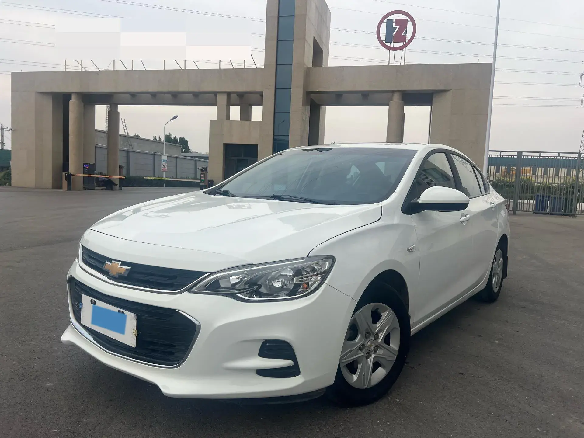 2019 CHEVROLET CAVALIER view 1