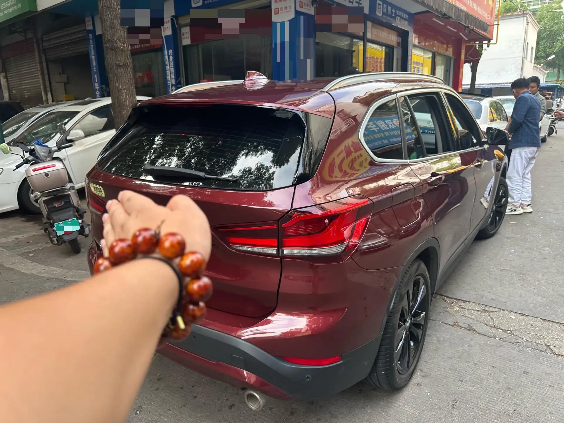 2021 BMW X1 thumbnail 4