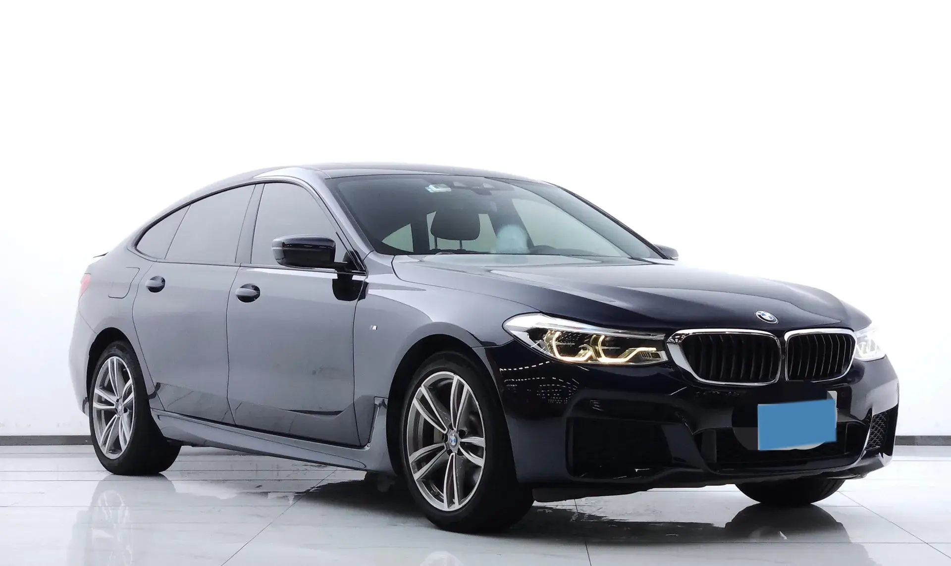 2020 BMW 6 thumbnail 2