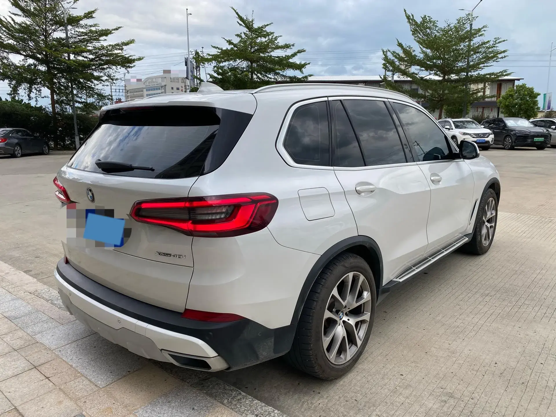 2020 BMW X5 thumbnail 2