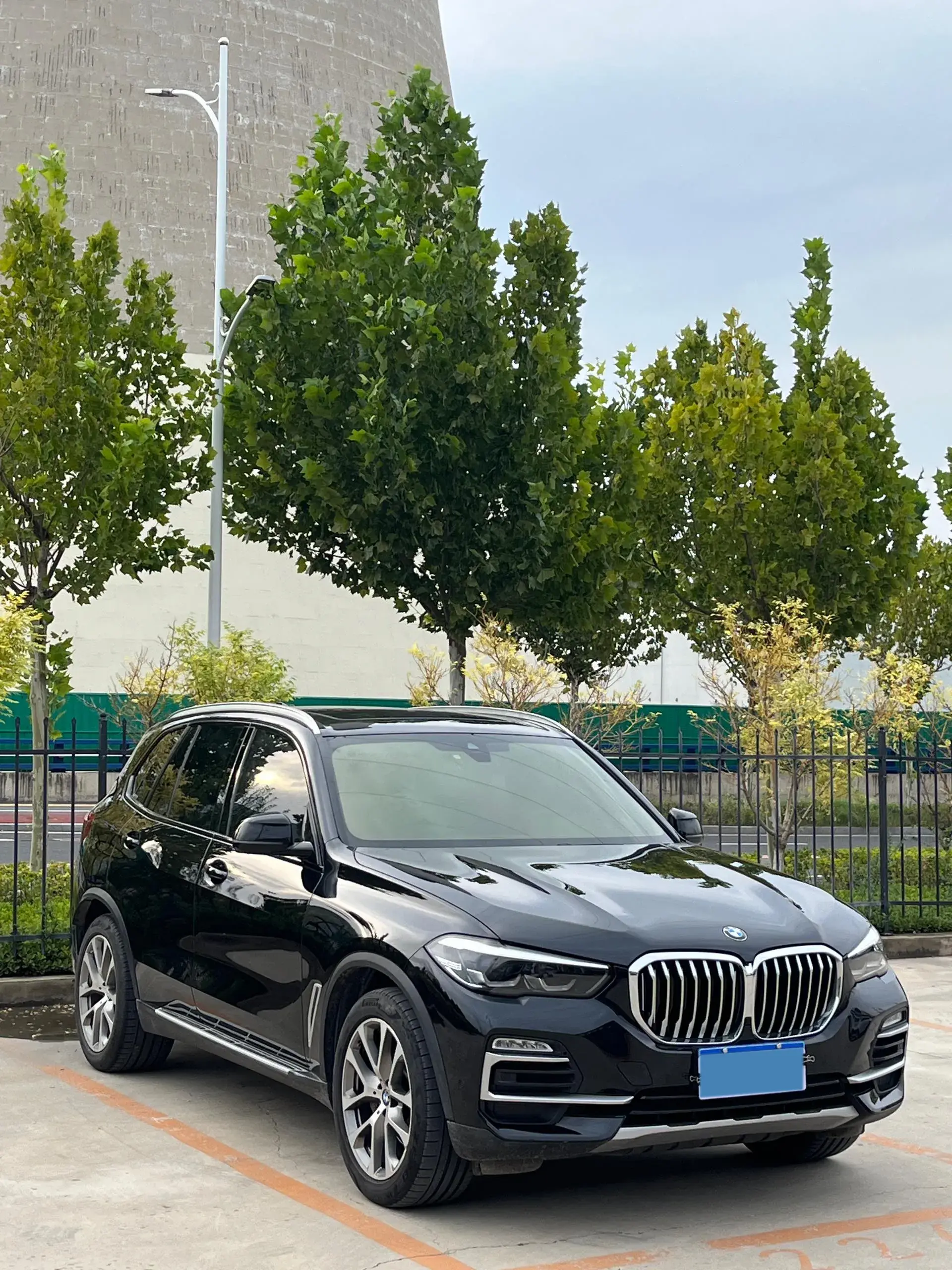 2020 BMW X5 thumbnail 3