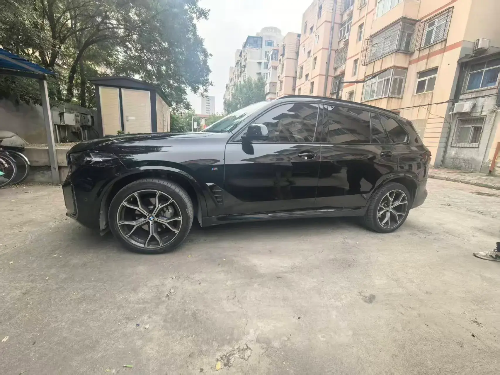 2023 BMW X5 thumbnail 2