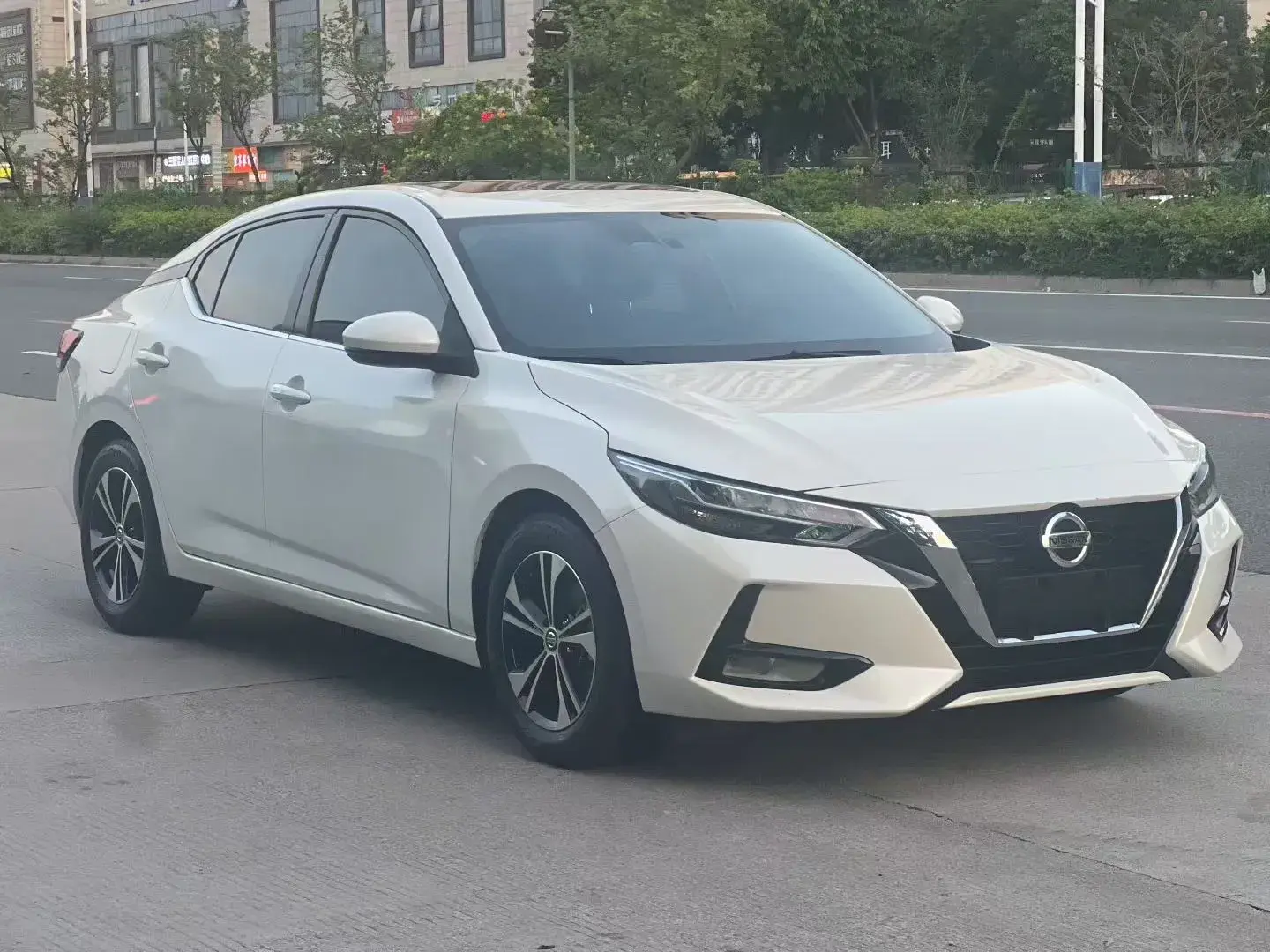 2022 NISSAN SYLPHY thumbnail 3