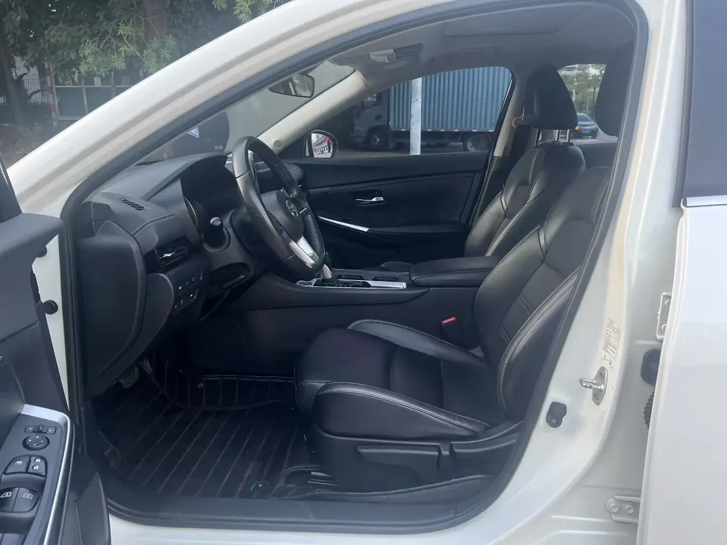 2022 NISSAN SYLPHY thumbnail 4