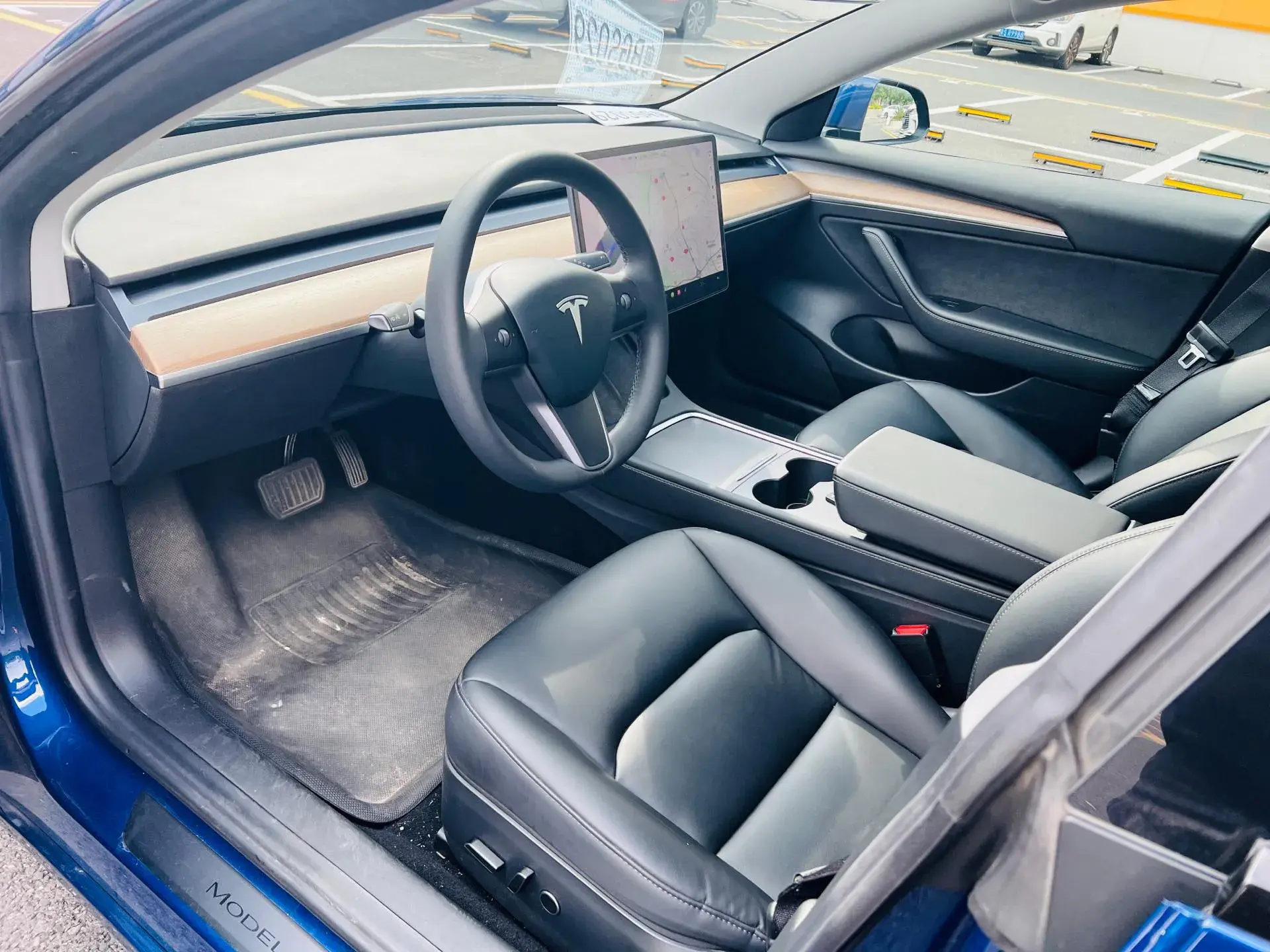 2021 TESLA MODEL thumbnail 4